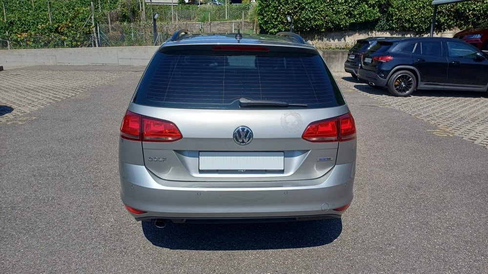 VW Golf Variant 1.6 TDI Comfortline DSG-image-4
