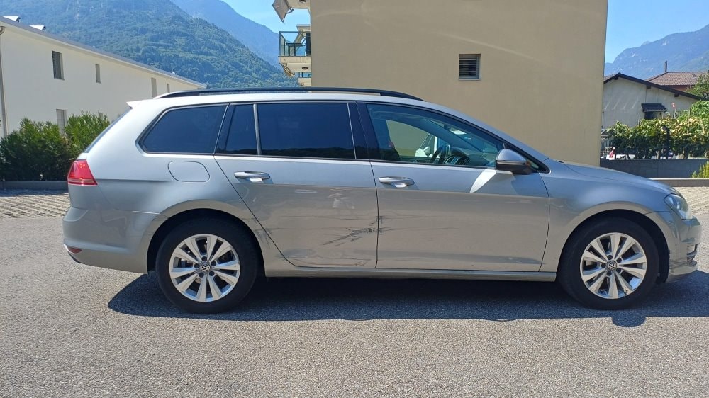 VW Golf Variant 1.6 TDI Comfortline DSG-image-3