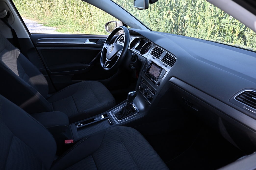 VW Golf Variant 1.6 TDI Comfortline DSG-image-5