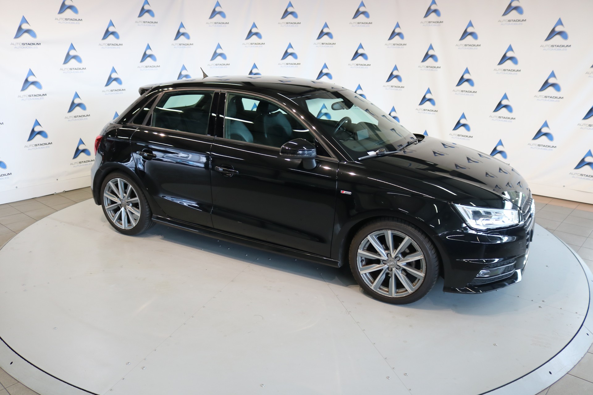 AUDI A1 Sportback TFSI S-line-image-28
