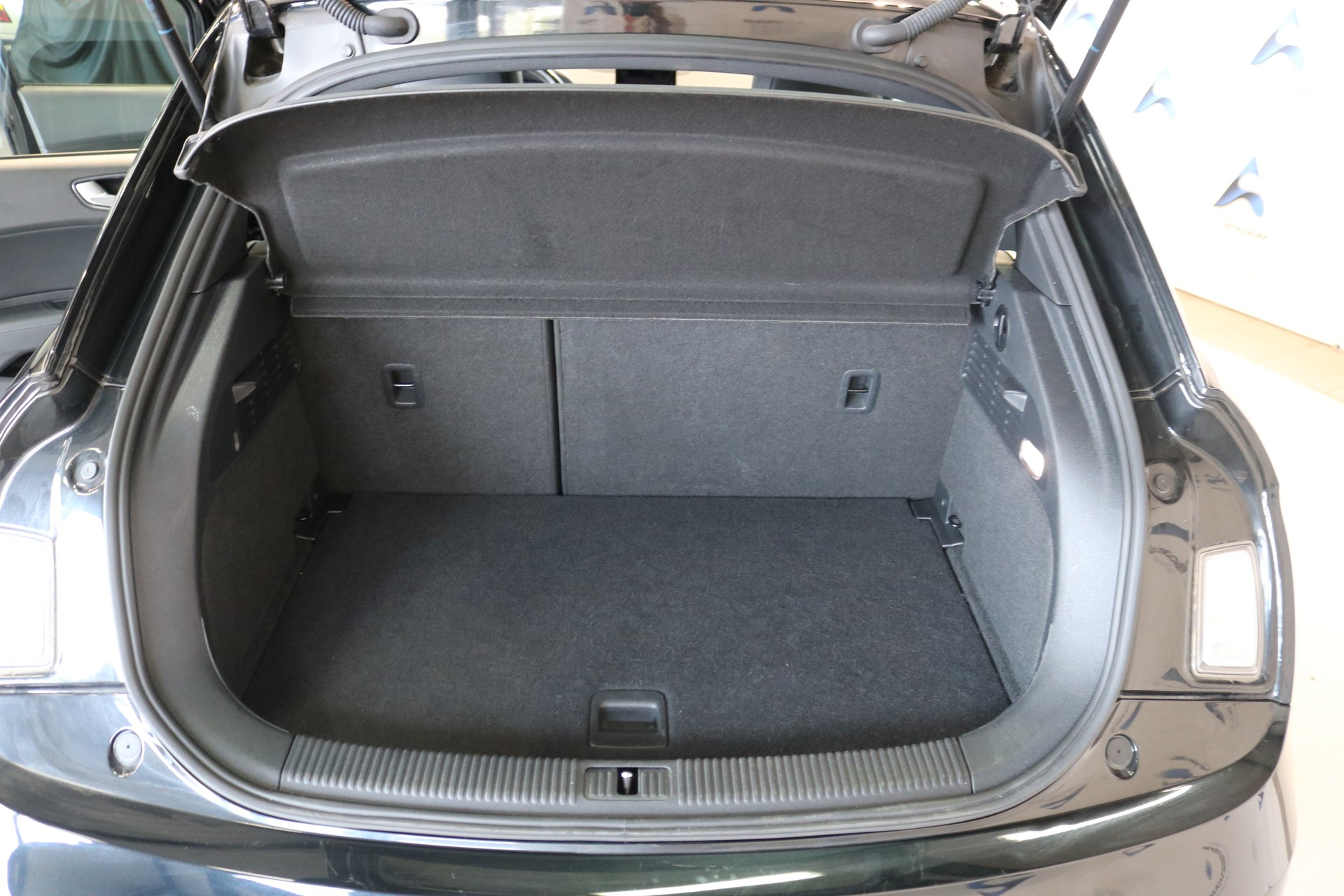 AUDI A1 Sportback TFSI S-line-image-32