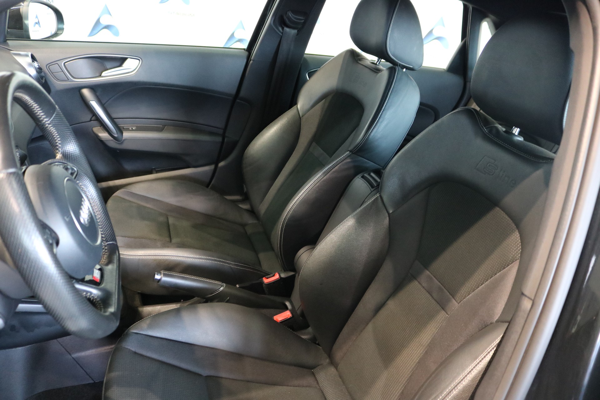 AUDI A1 Sportback TFSI S-line-image-38