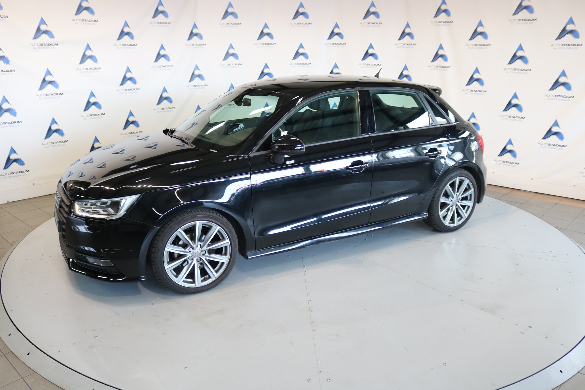 AUDI A1 Sportback TFSI S-line-image-13
