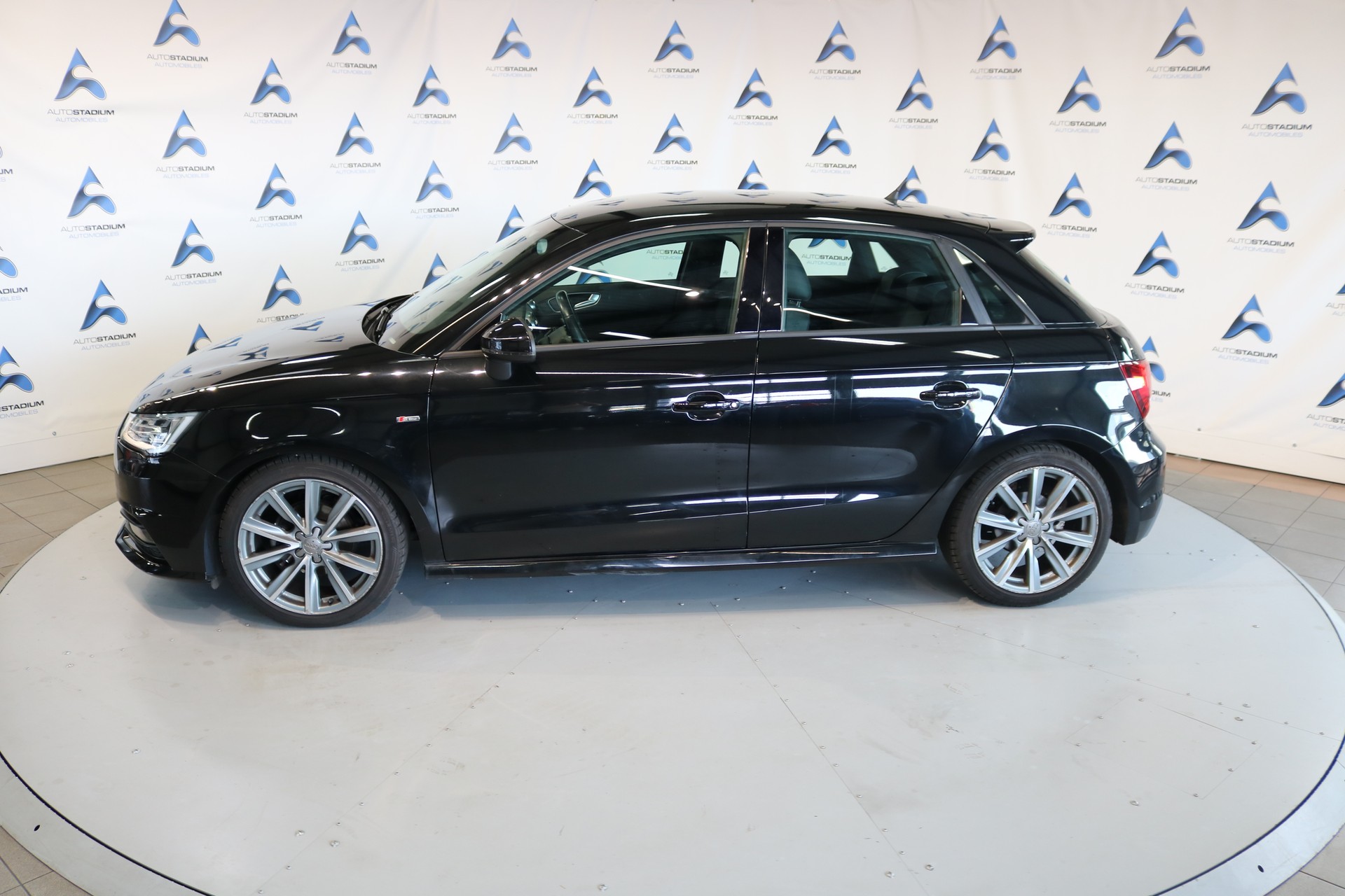 AUDI A1 Sportback TFSI S-line-image-15