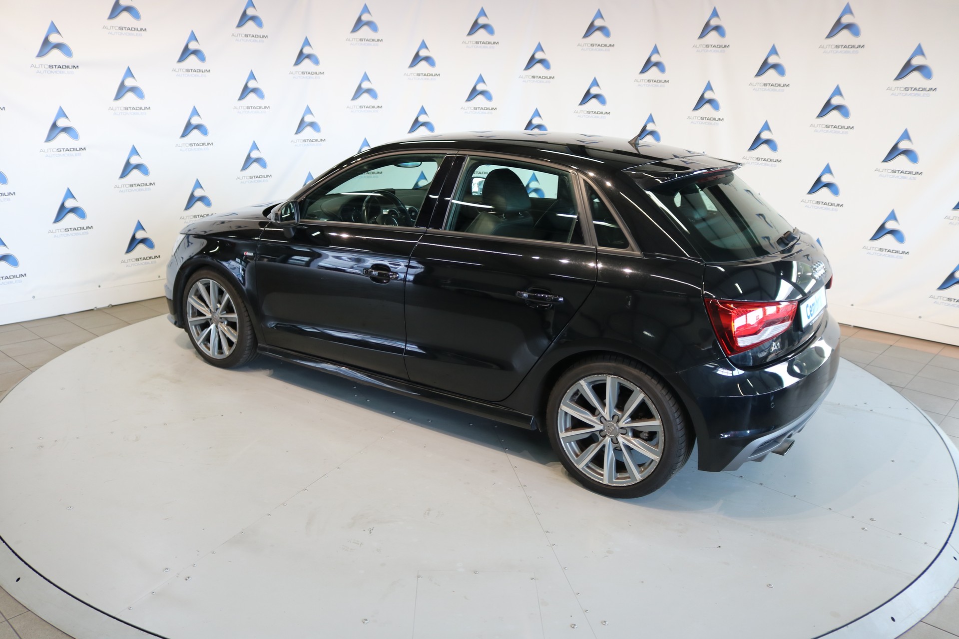 AUDI A1 Sportback TFSI S-line-image-18