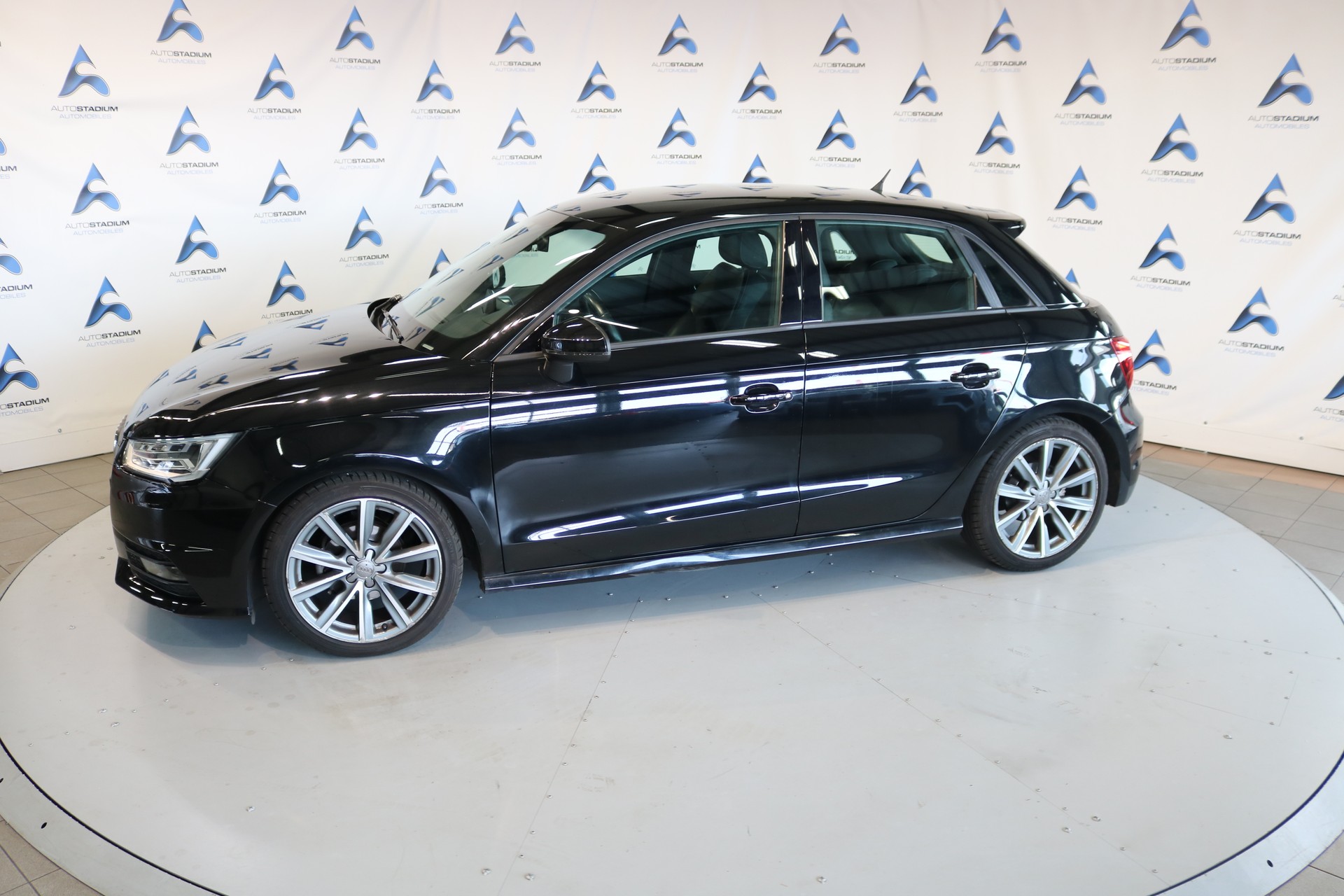AUDI A1 Sportback TFSI S-line-image-14