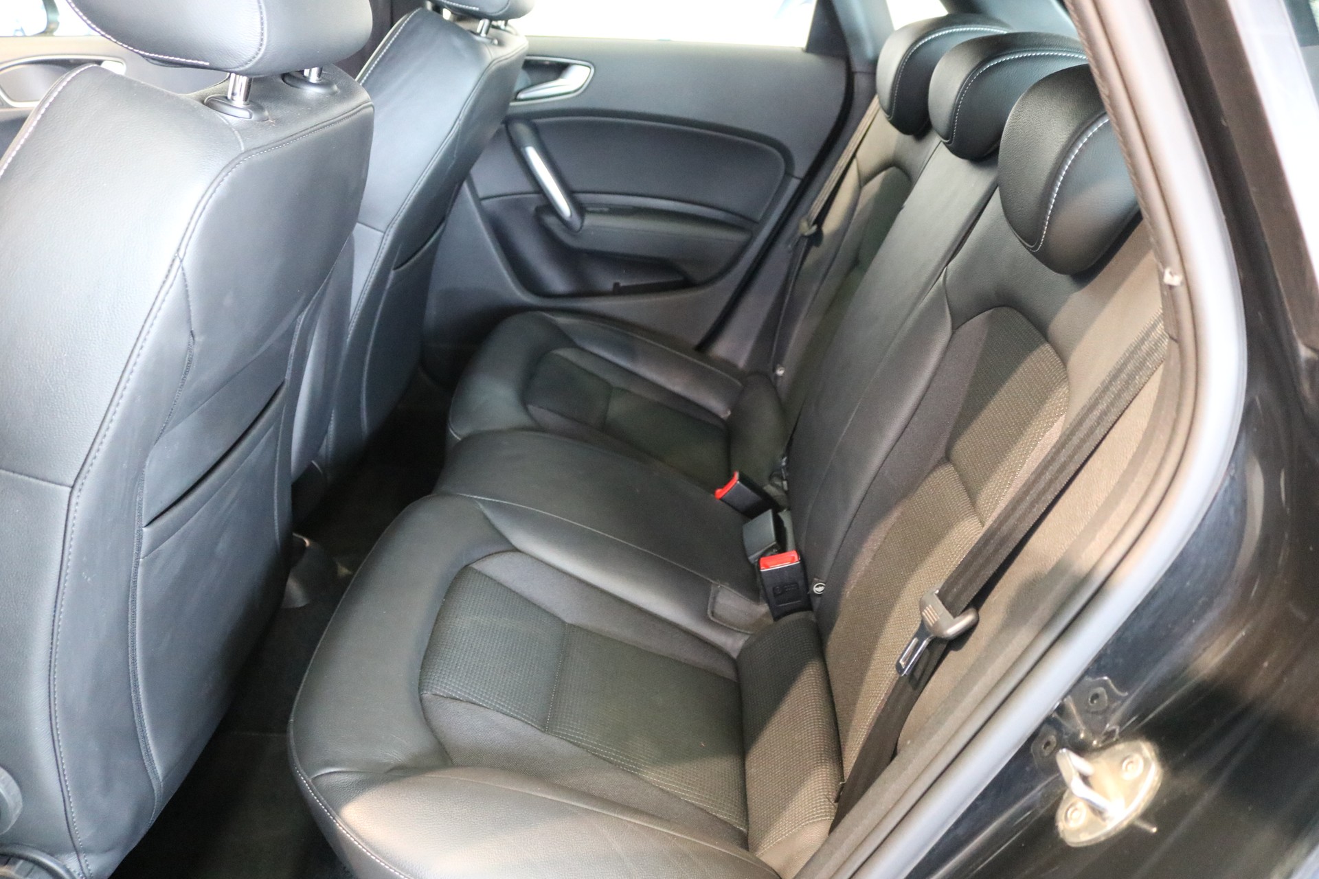 AUDI A1 Sportback TFSI S-line-image-34