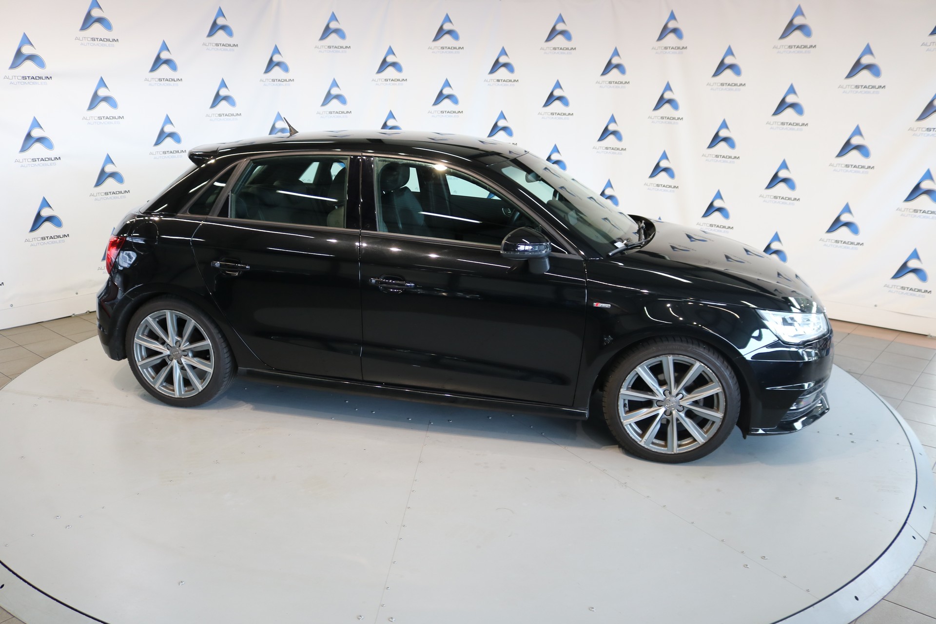 AUDI A1 Sportback TFSI S-line-image-27