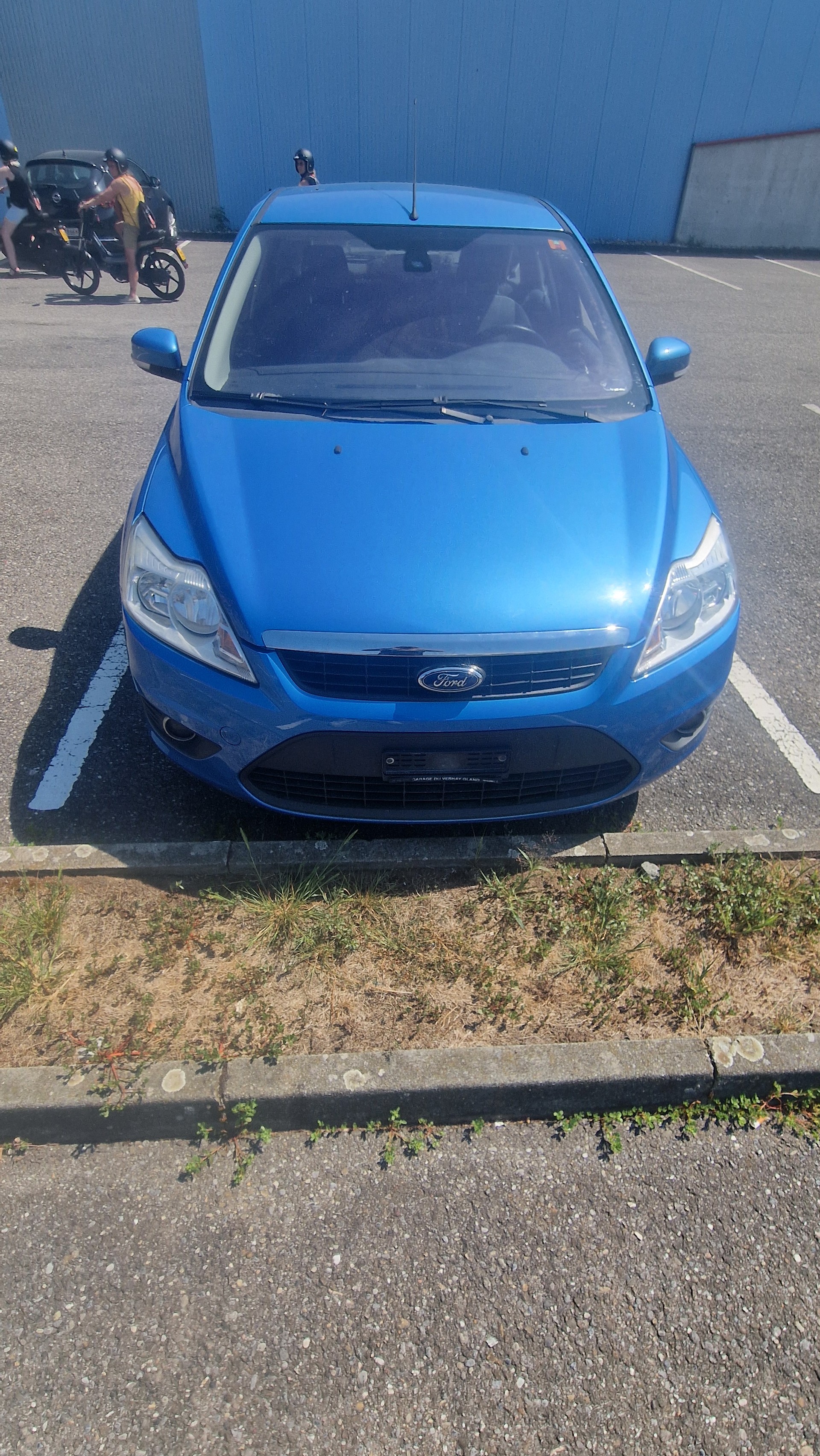 FORD Focus 2.0i Carving Automatic-image-0