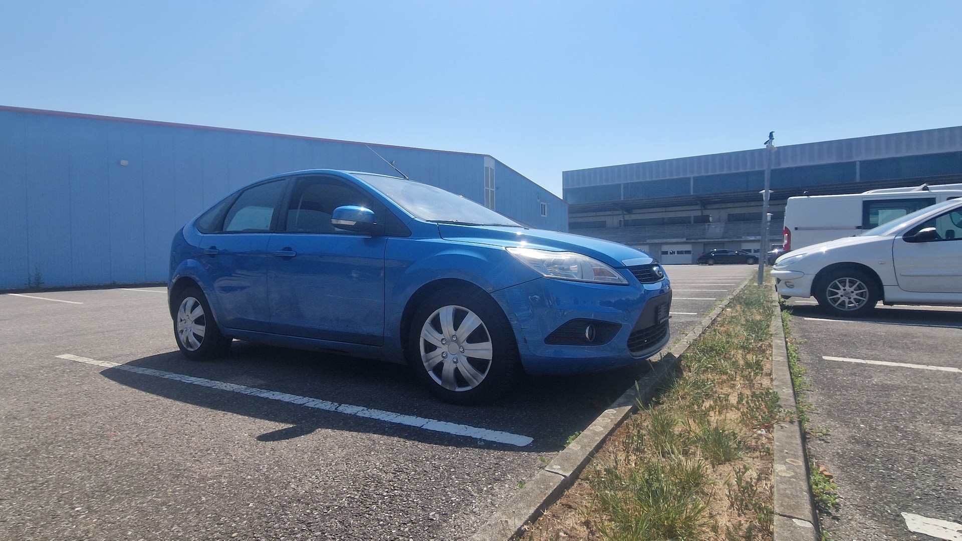 FORD Focus 2.0i Carving Automatic-image-7