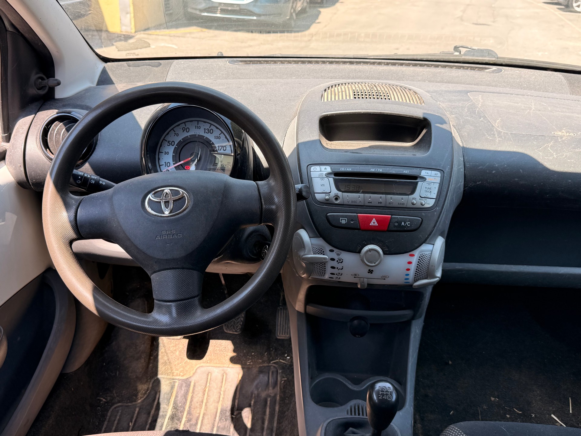 TOYOTA Aygo 1.0 Linea Terra-image-11