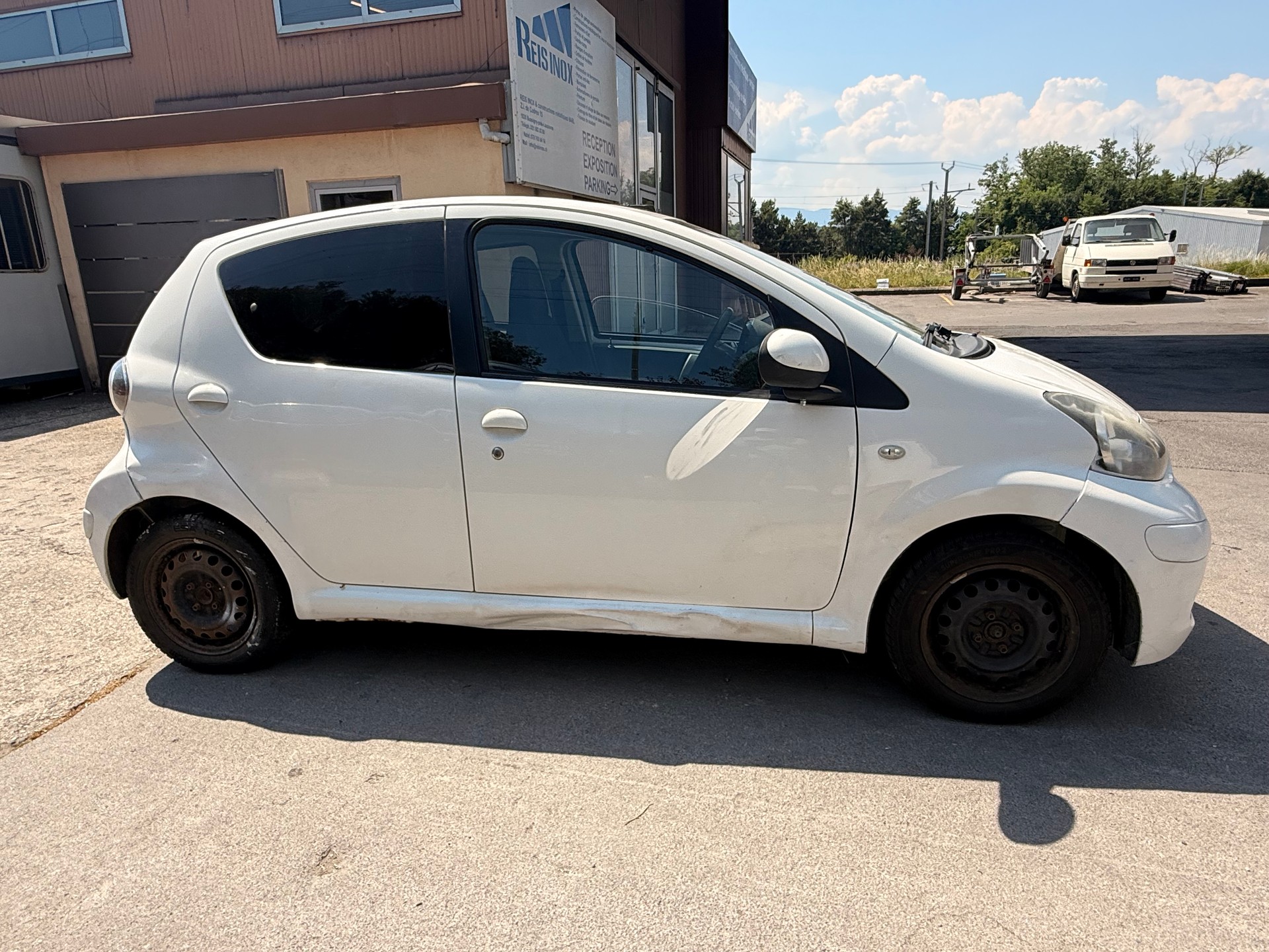 TOYOTA Aygo 1.0 Linea Terra-image-4