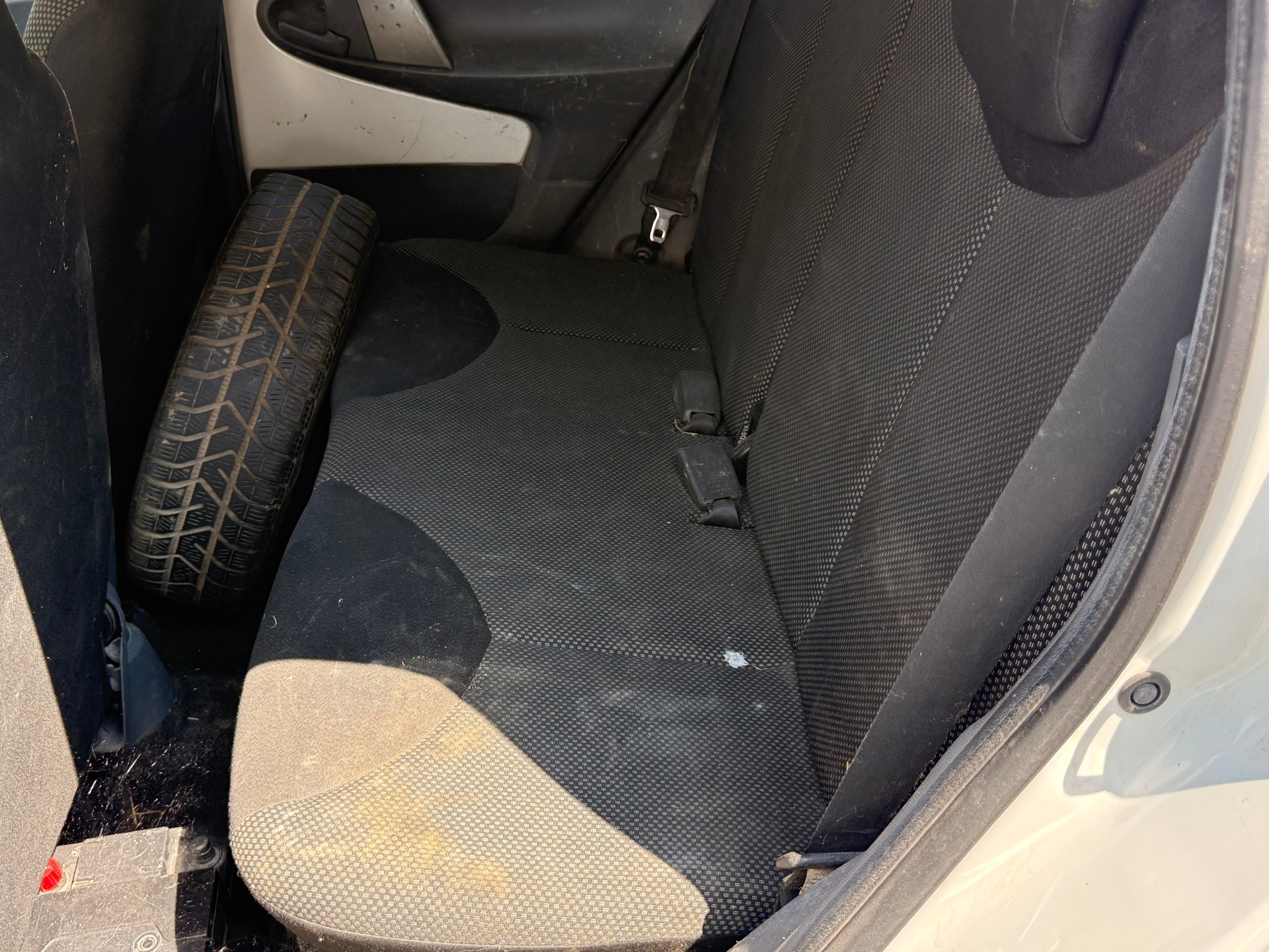 TOYOTA Aygo 1.0 Linea Terra-image-10