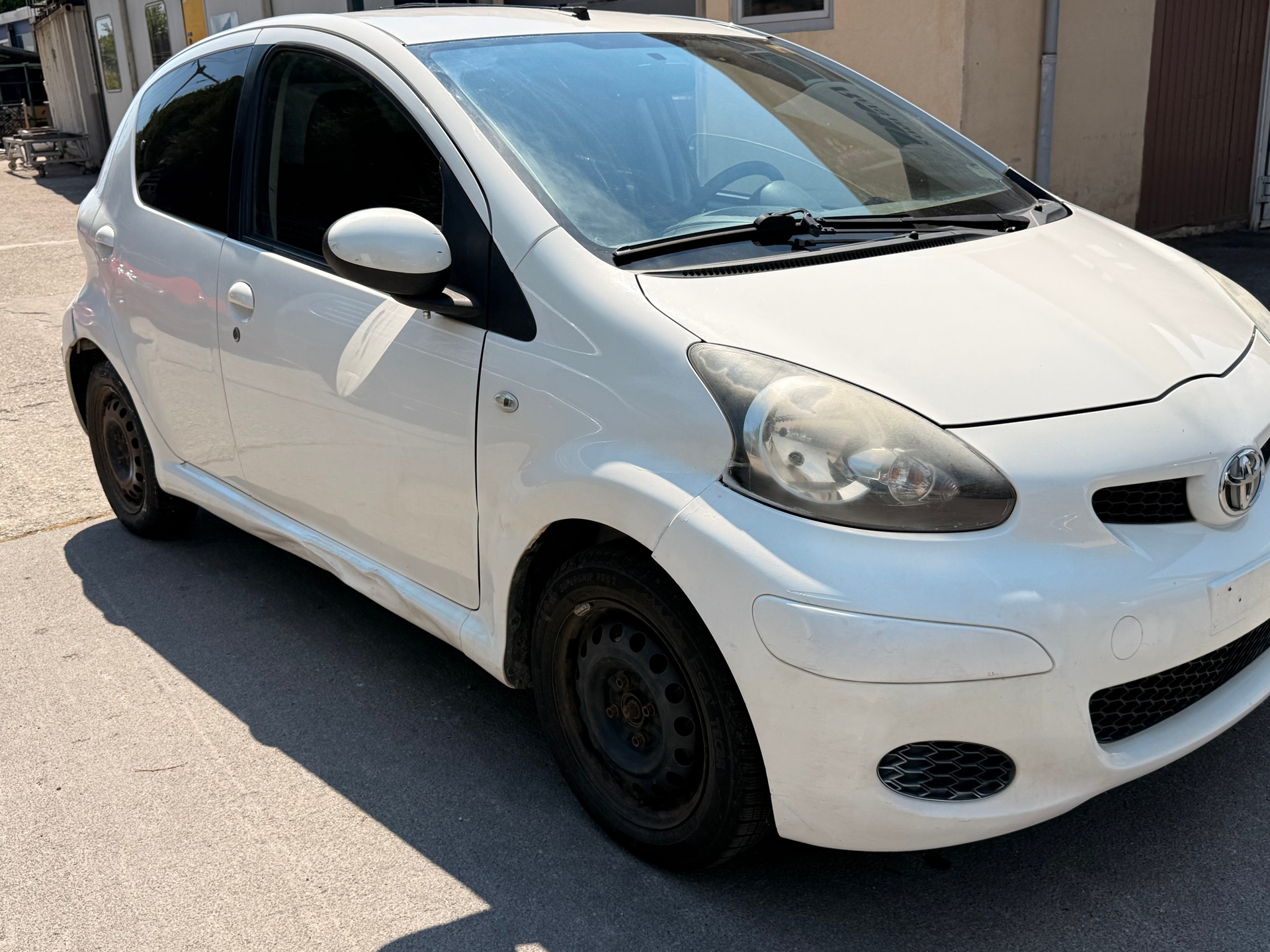 TOYOTA Aygo 1.0 Linea Terra-image-8