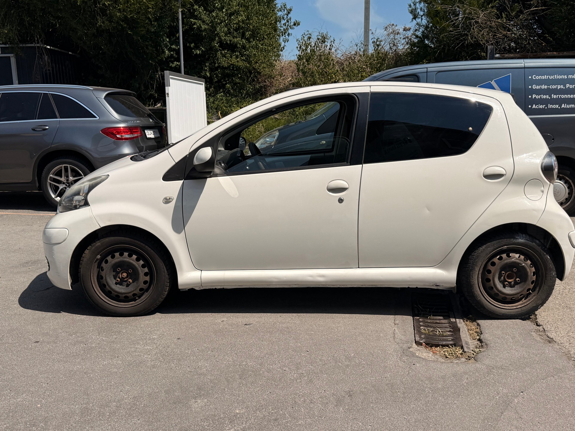 TOYOTA Aygo 1.0 Linea Terra-image-2