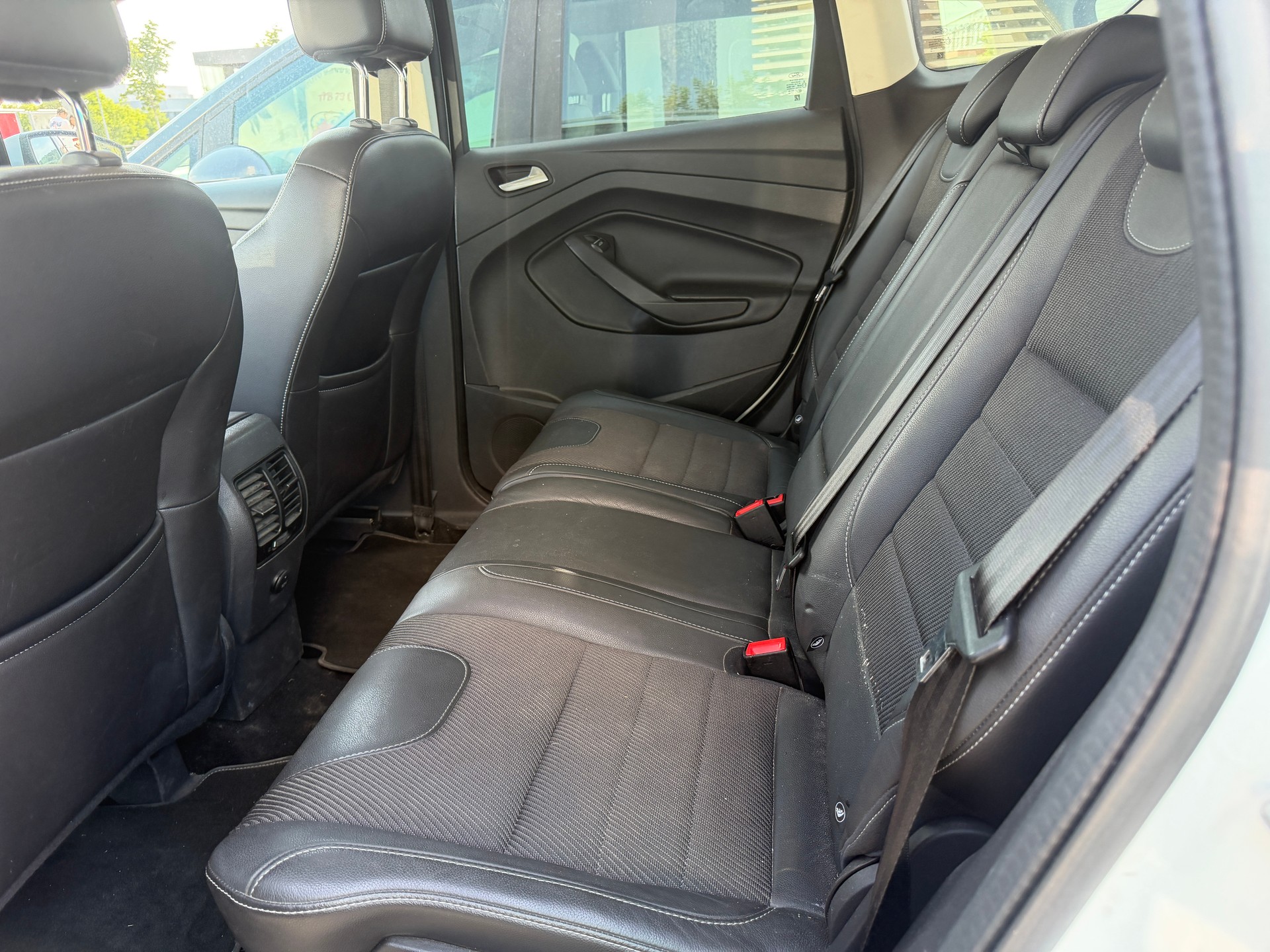 FORD Kuga 2.0 TDCi Titanium 4WD PowerShift-image-8