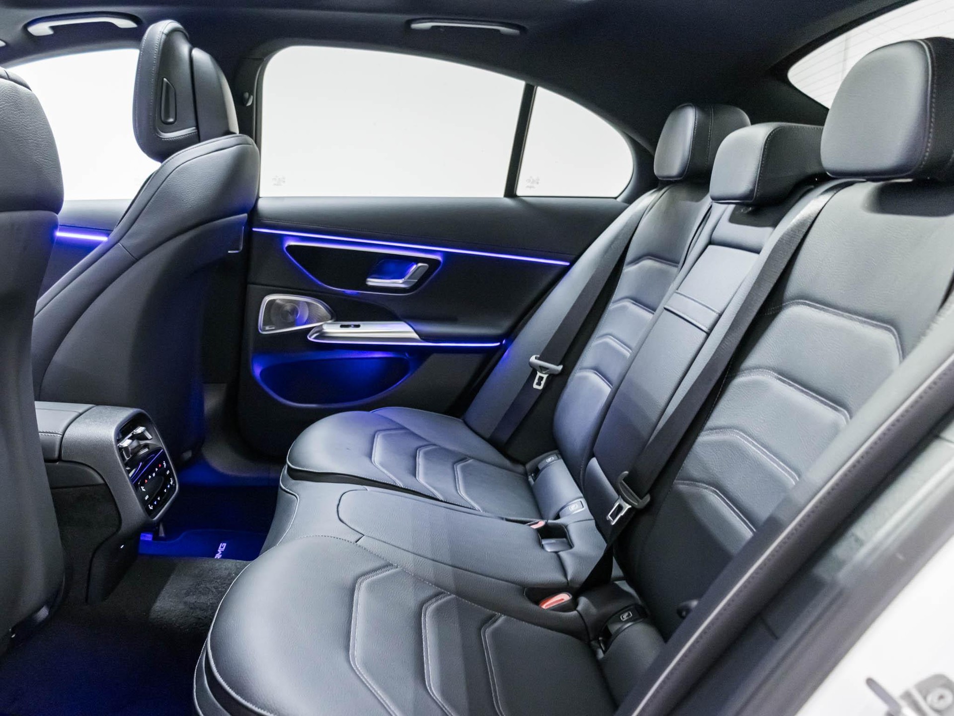 MERCEDES-BENZ E 450 d 4MATIC-image-7