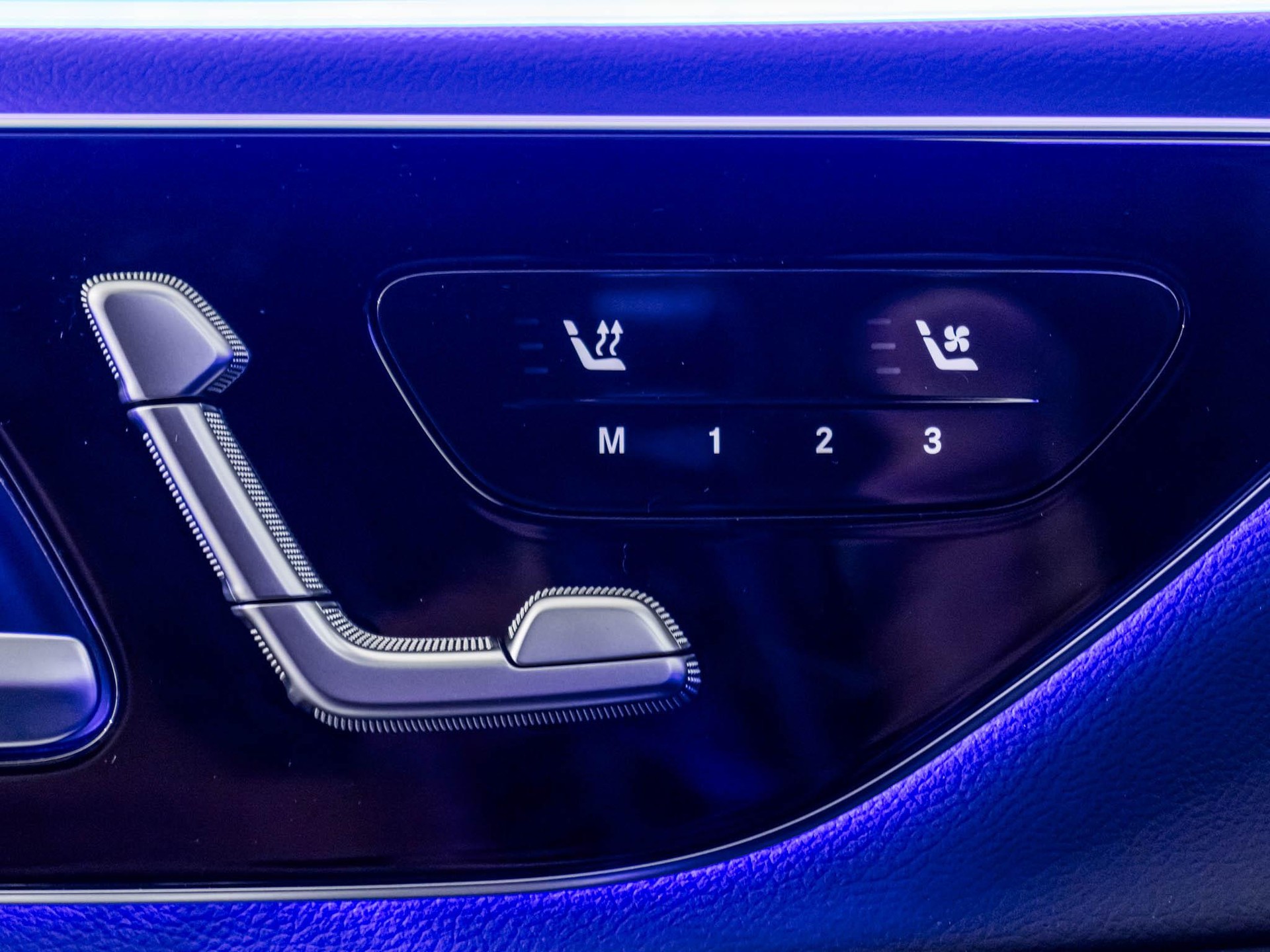 MERCEDES-BENZ E 450 d 4MATIC-image-12