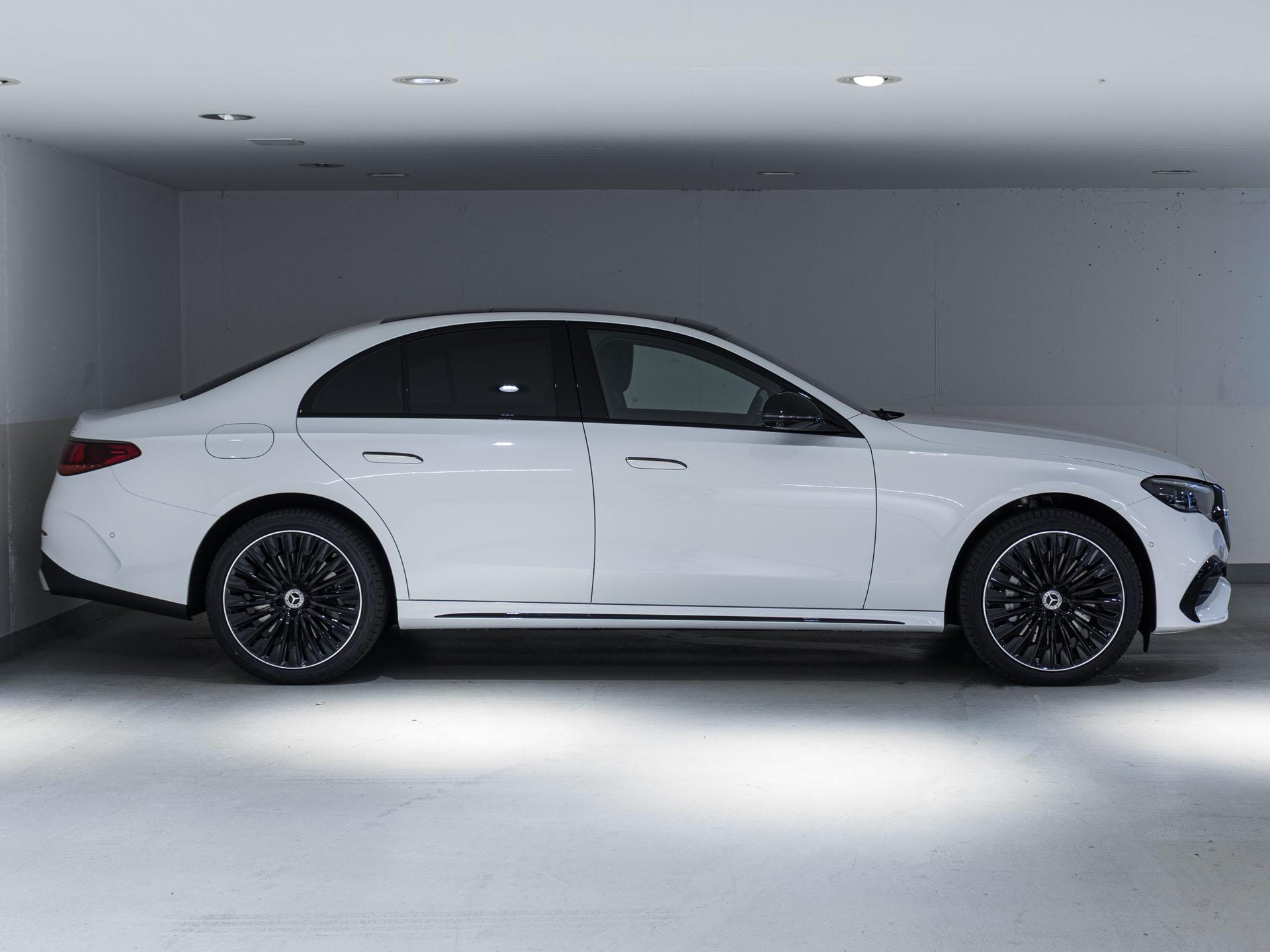 MERCEDES-BENZ E 450 d 4MATIC-image-1