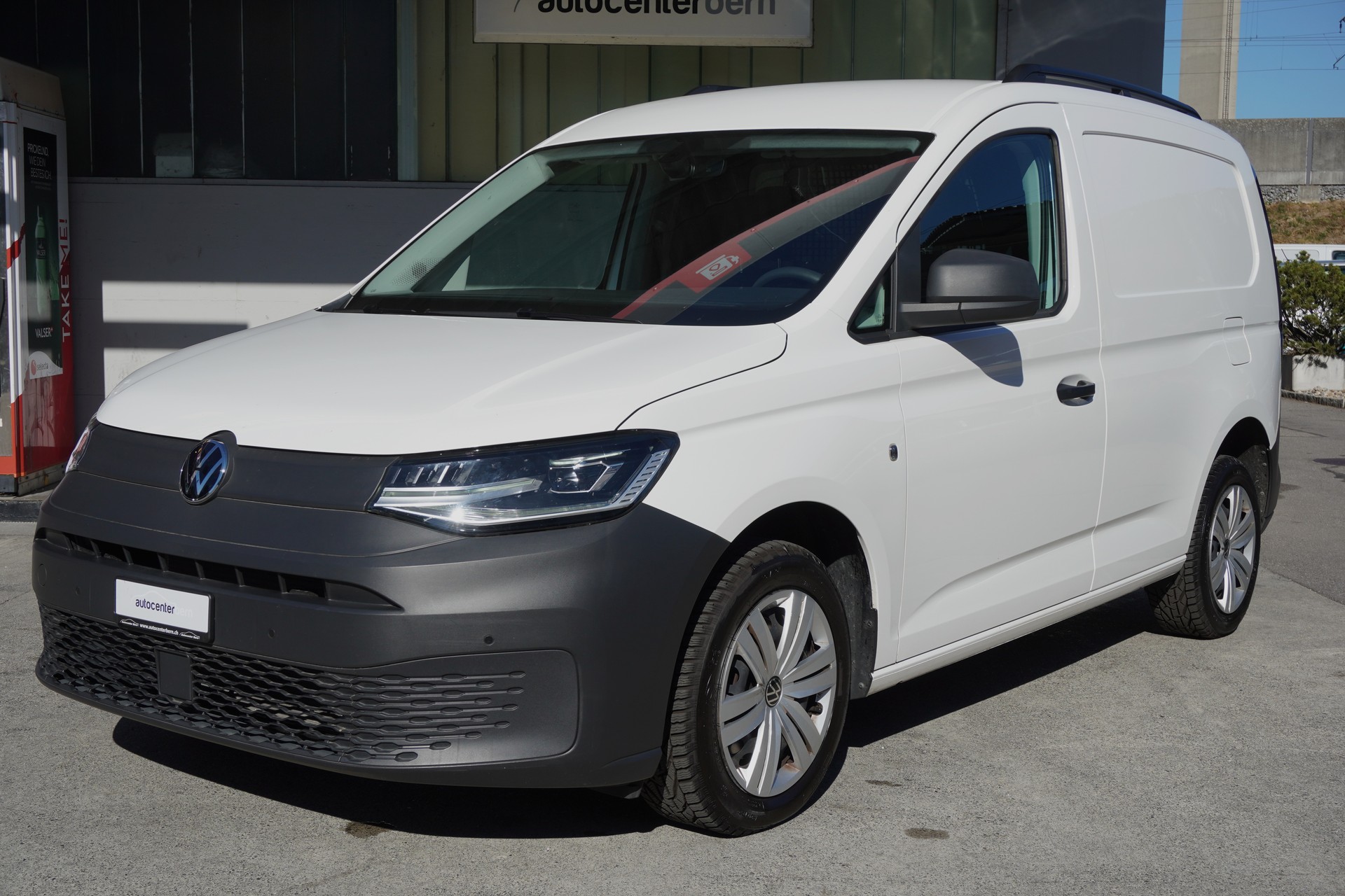 VW Caddy Cargo 2.0TDI-image-1