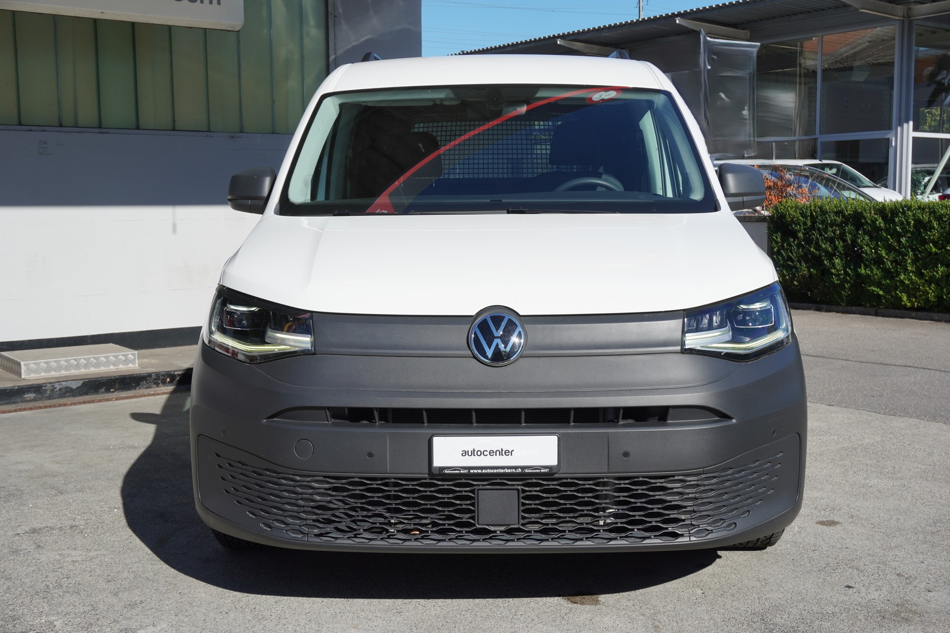 VW Caddy Cargo 2.0TDI-image-2