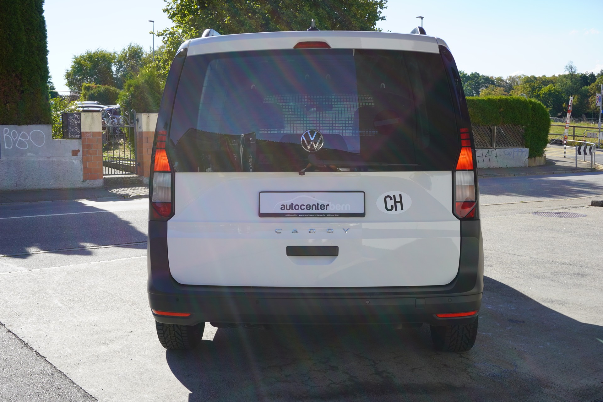 VW Caddy Cargo 2.0TDI-image-5