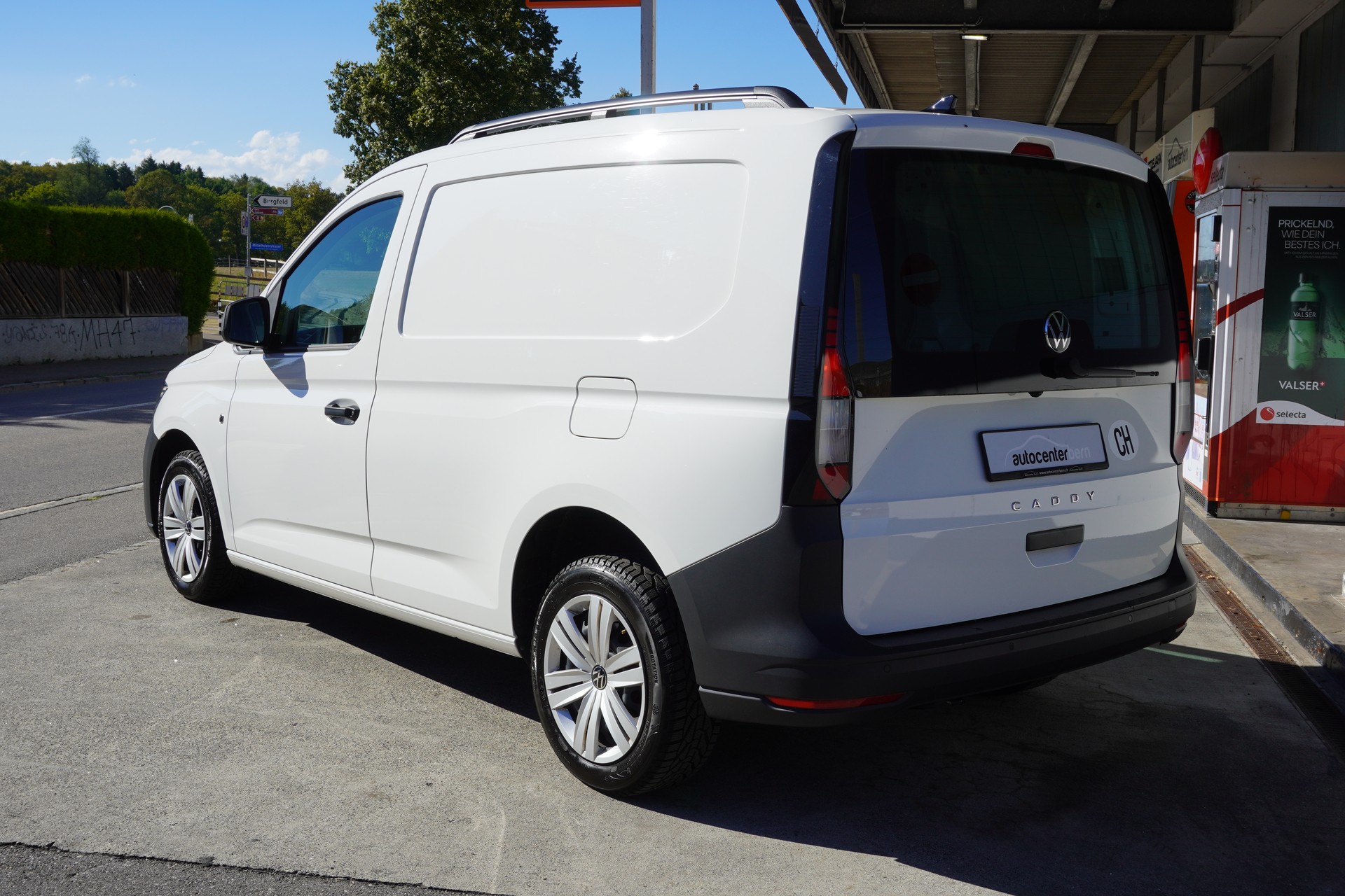 VW Caddy Cargo 2.0TDI-image-6