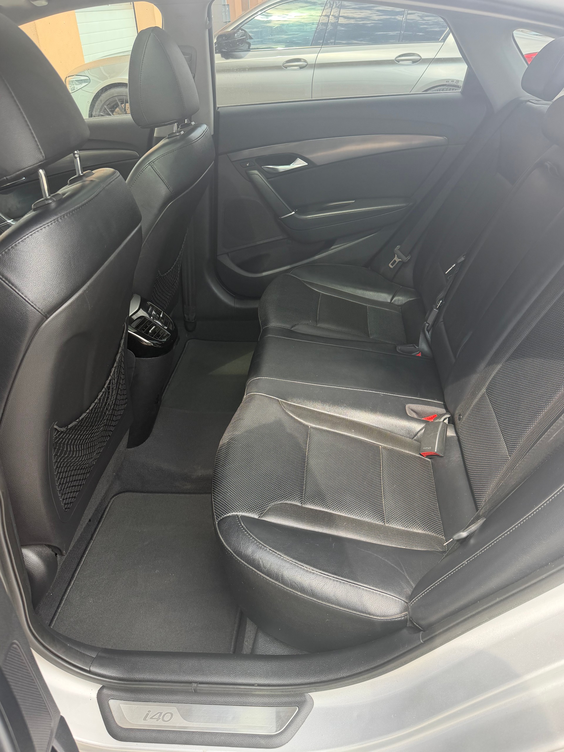 HYUNDAI i40 1.7 CRDI Style Automatic-image-11