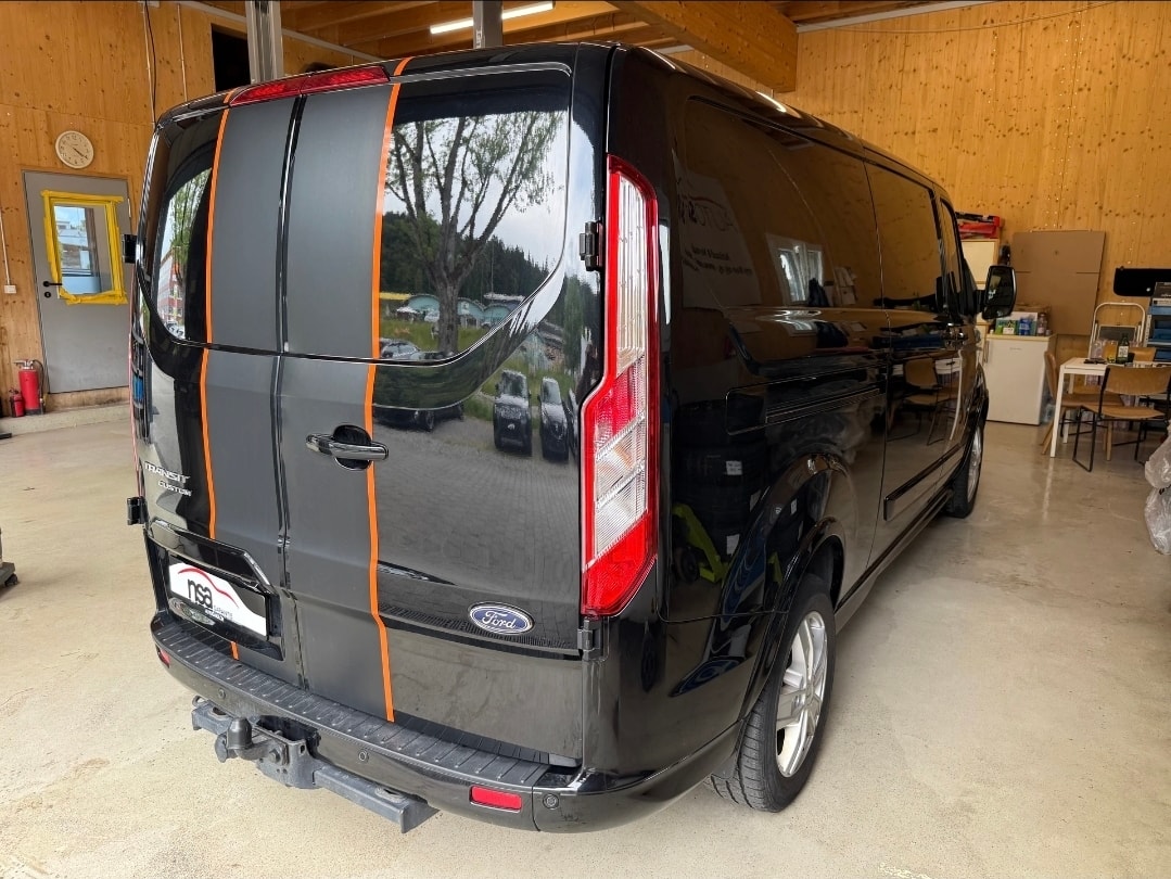 FORD Transit Custom Van 320 L2H1 Sport-image-3