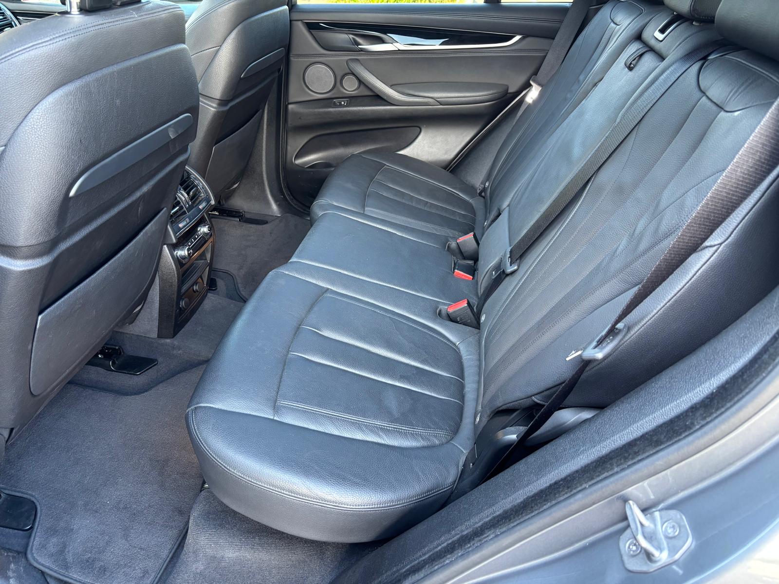 BMW X5 xDrive 50i Steptronic-image-10