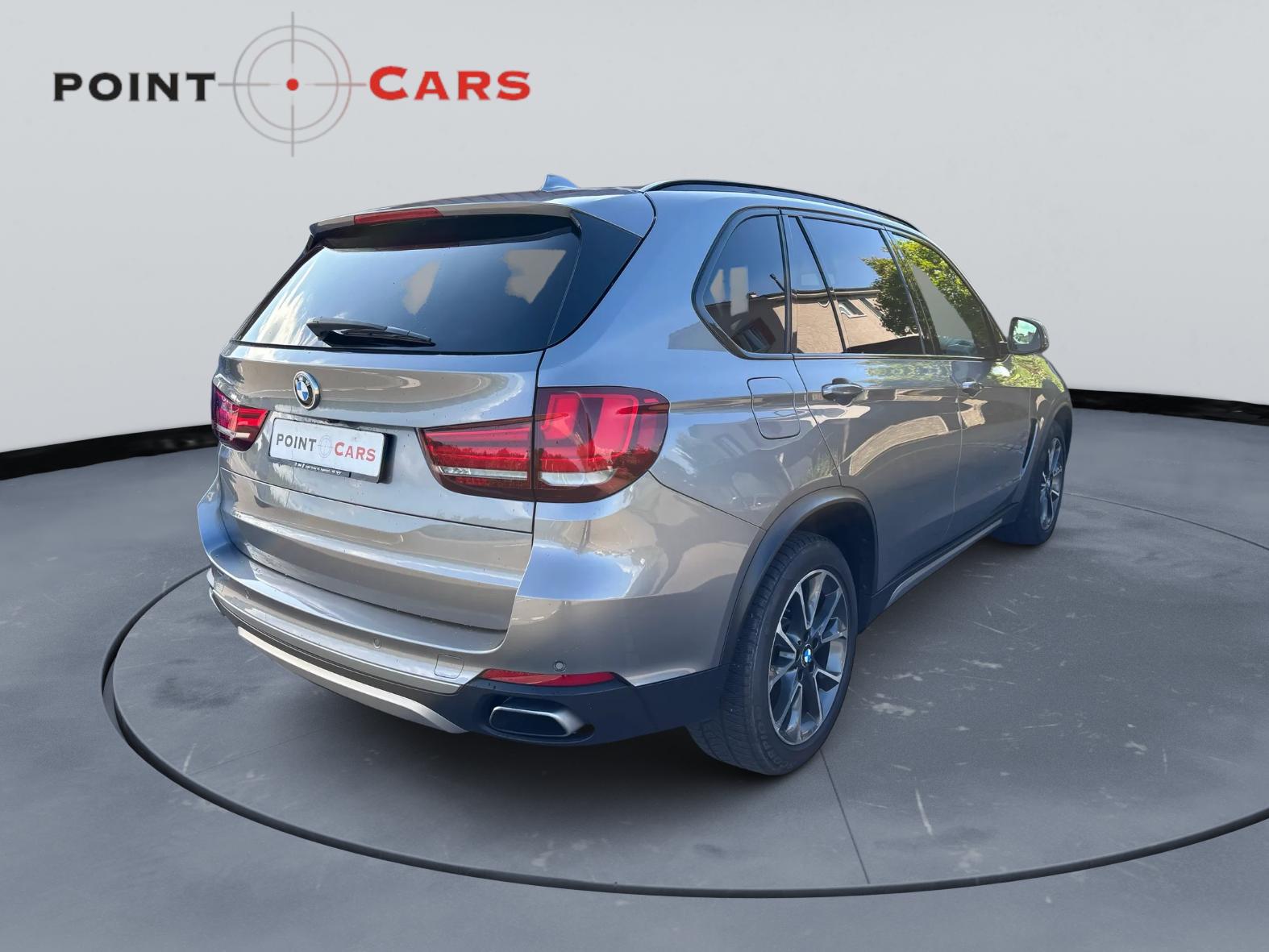 BMW X5 xDrive 50i Steptronic-image-4