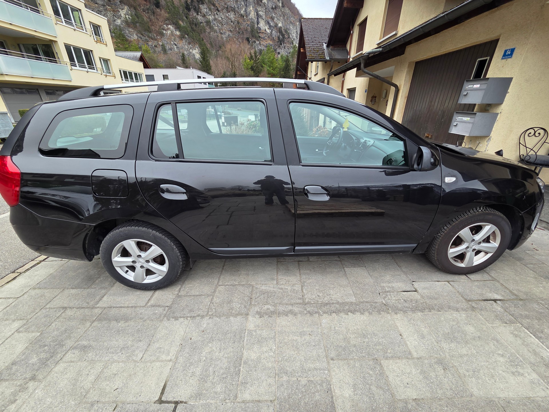 DACIA 1.5 dCi 90 Lauréate S/S-image-1