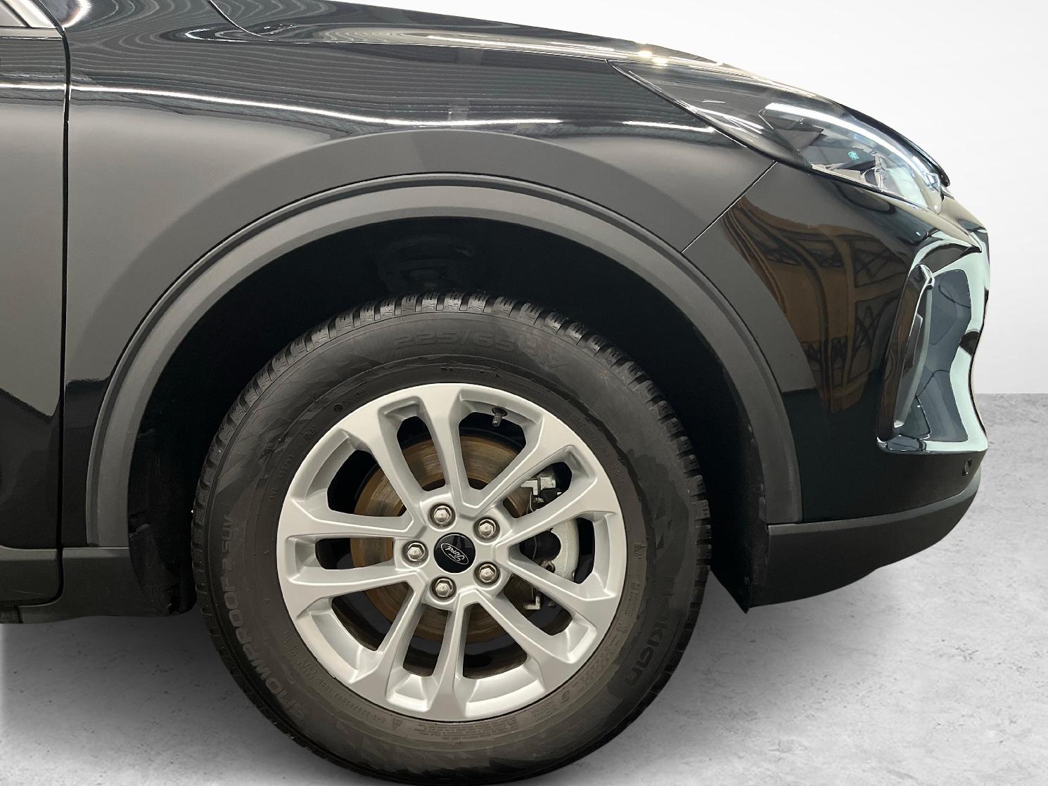 FORD Kuga 2.5 Hybrid Titanium 4x4-image-12