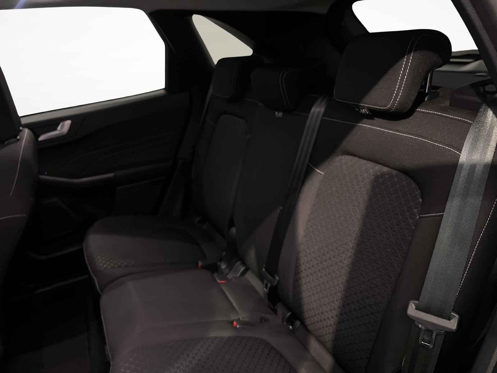 FORD Kuga 2.5 Hybrid Titanium 4x4-image-10