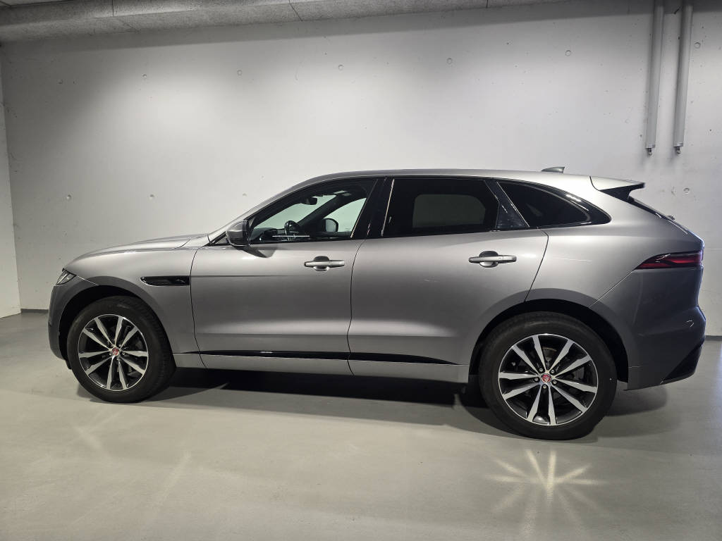 JAGUAR F-Pace 2.0 I4 250 R-Dynamic SE AWD-image-2