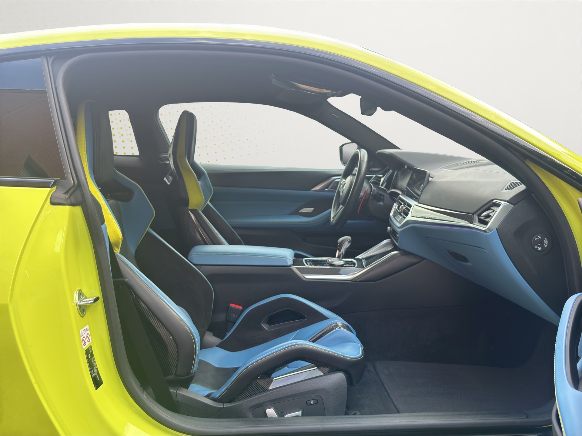 BMW M4 Coupé Competition (CH) INDIVIDUAL M Race Track Paket Carbon-image-15