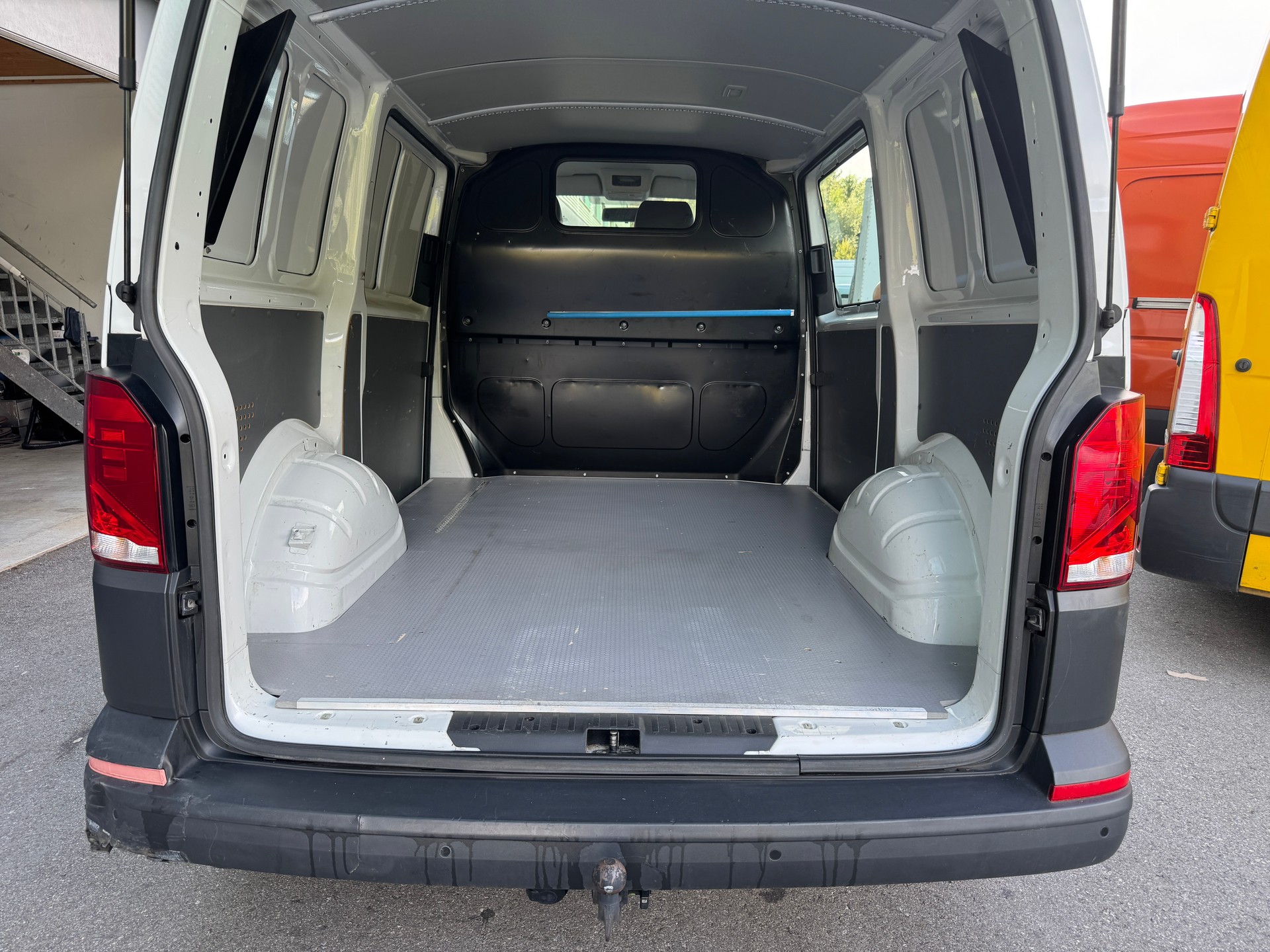 VW T6.1 2.0 TDI 4Motion **Anhängerkupplung**Frisch MFK**-image-9