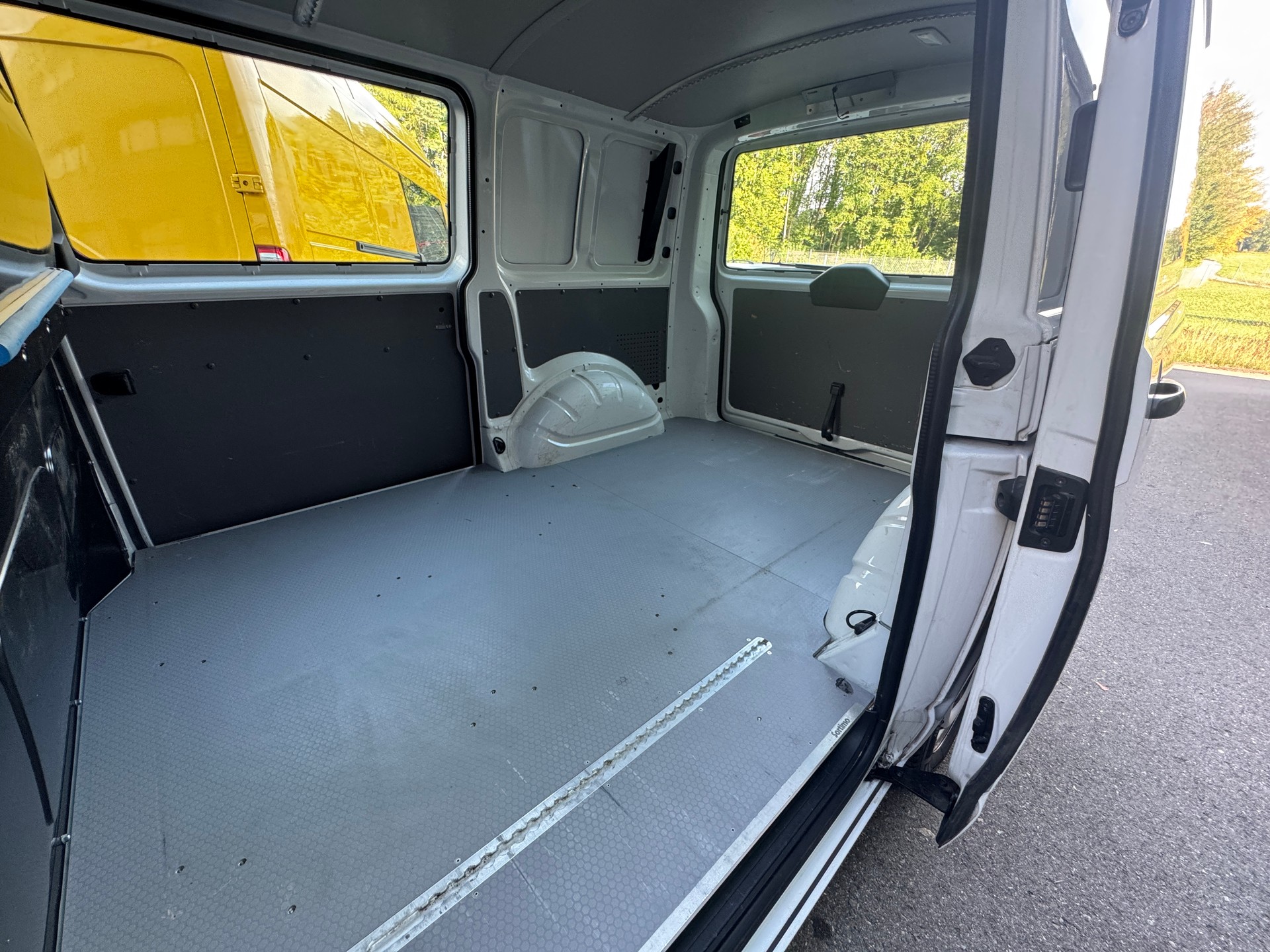 VW T6.1 2.0 TDI 4Motion **Anhängerkupplung**Frisch MFK**-image-10