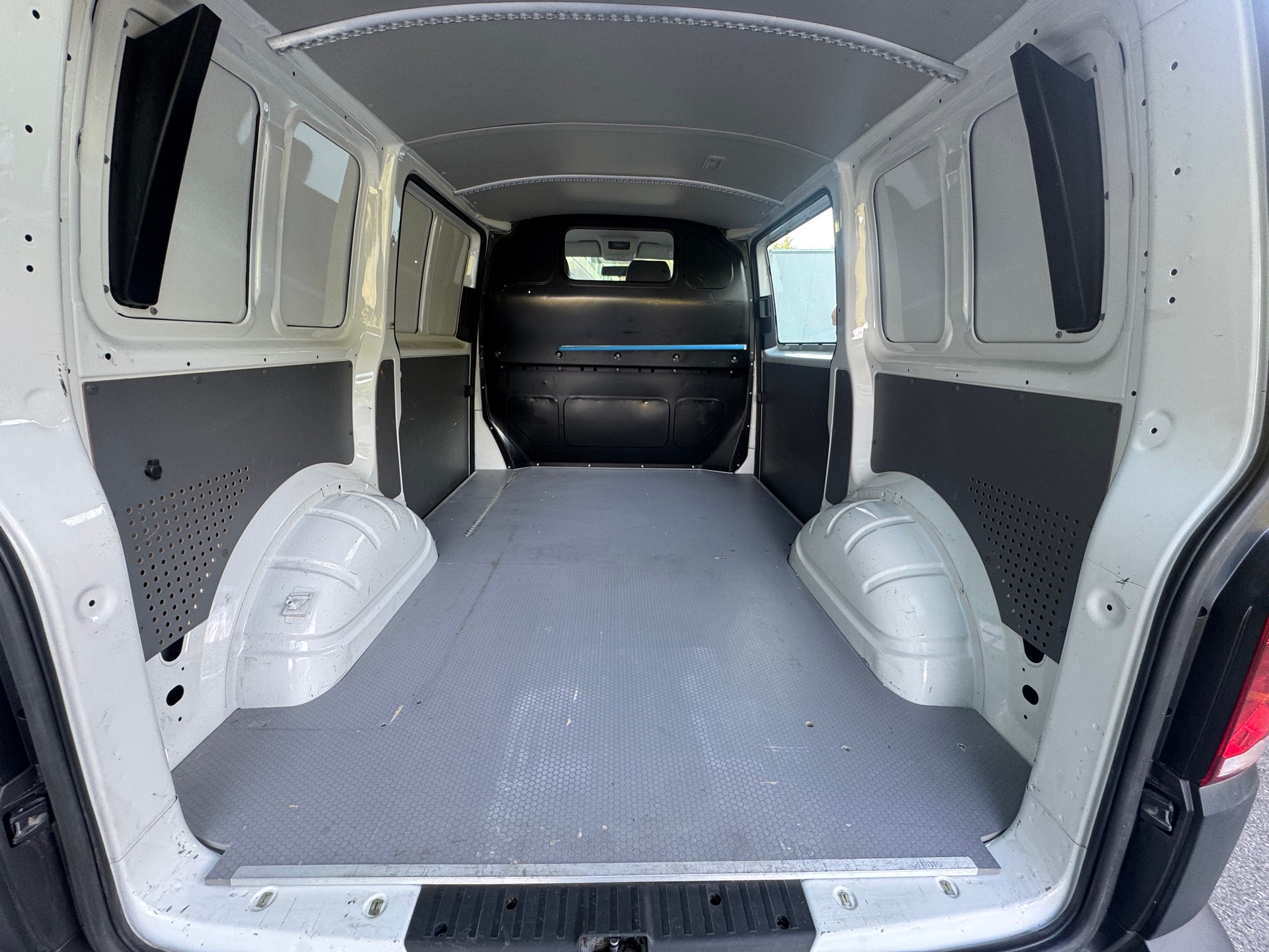 VW T6.1 2.0 TDI 4Motion **Anhängerkupplung**Frisch MFK**-image-11