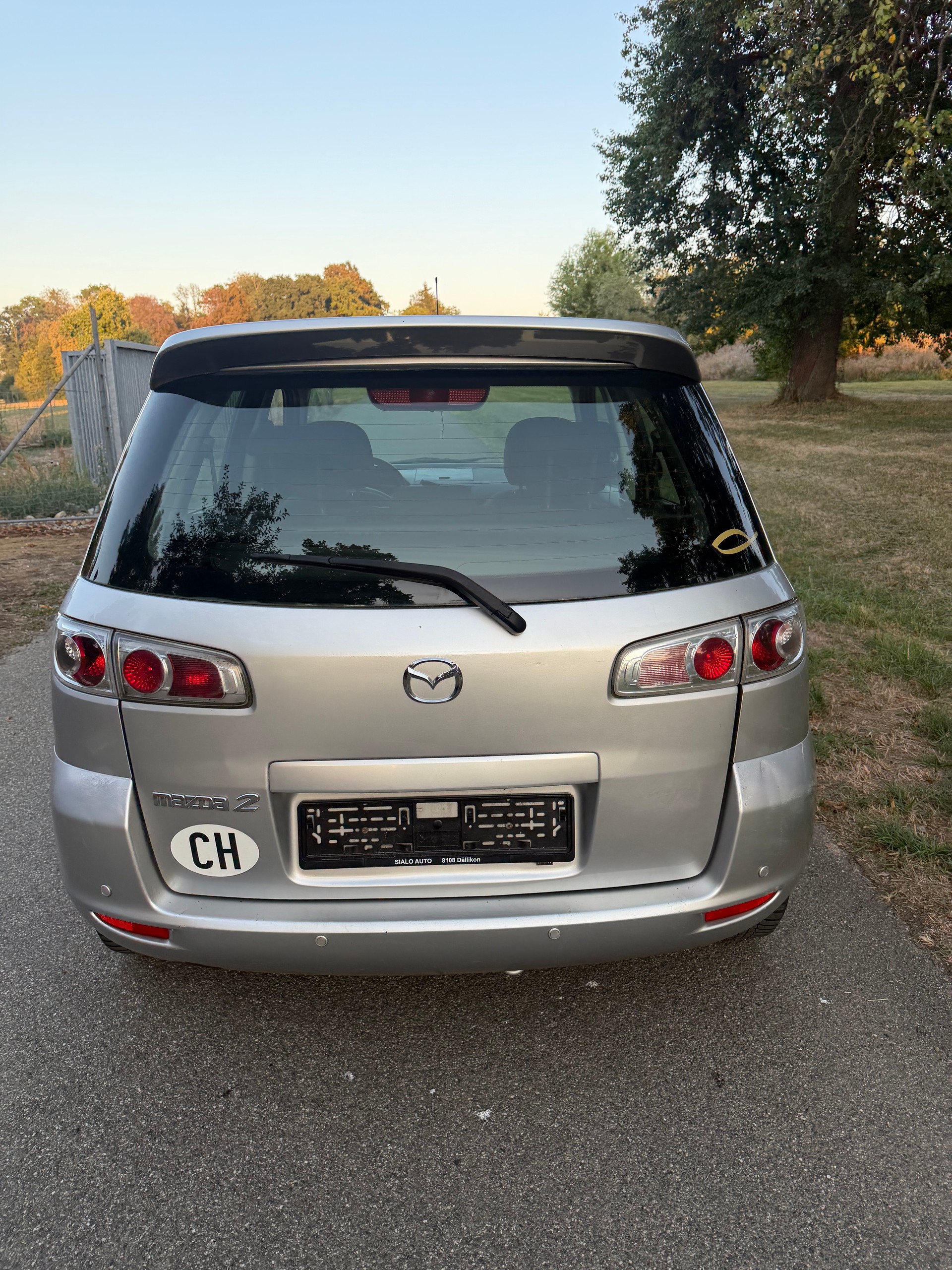 MAZDA 2-image-2
