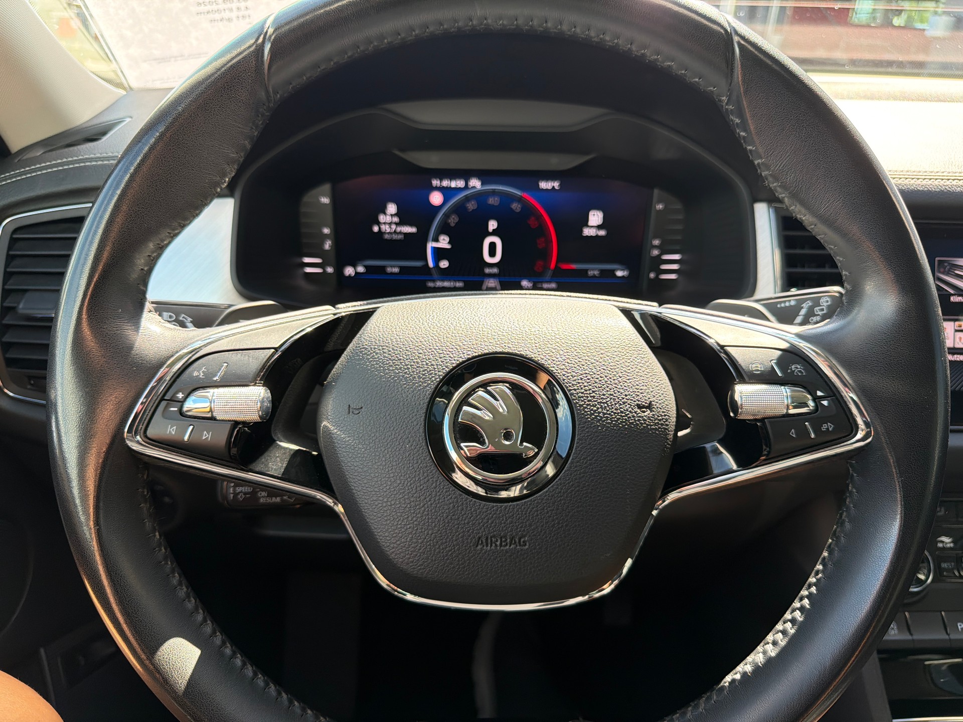 SKODA Kodiaq 2.0 TDI CR Ambition 4x4 DSG-image-17