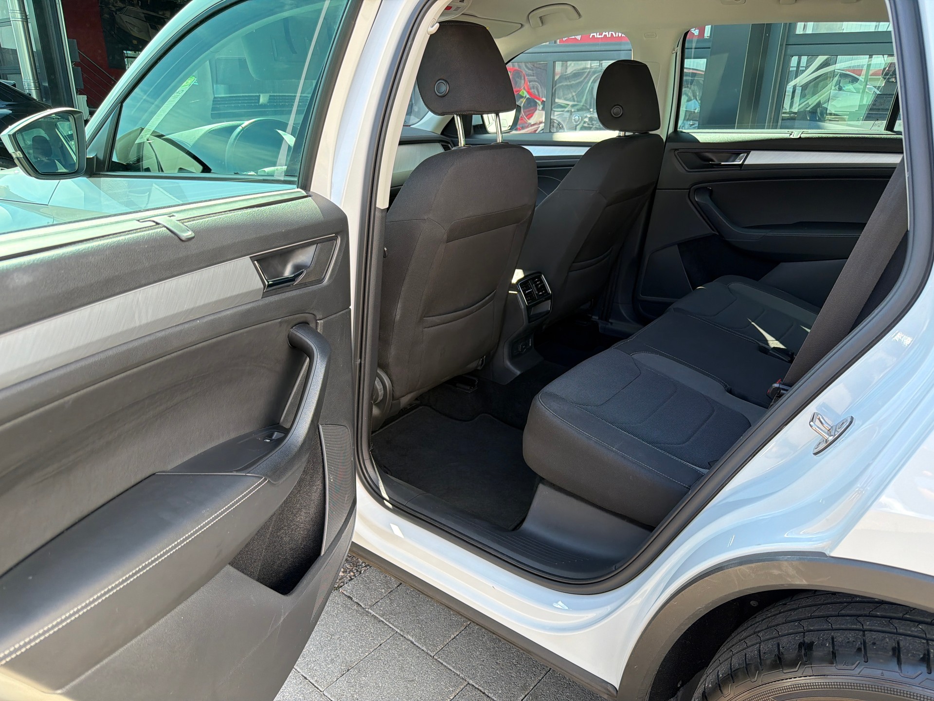 SKODA Kodiaq 2.0 TDI CR Ambition 4x4 DSG-image-7