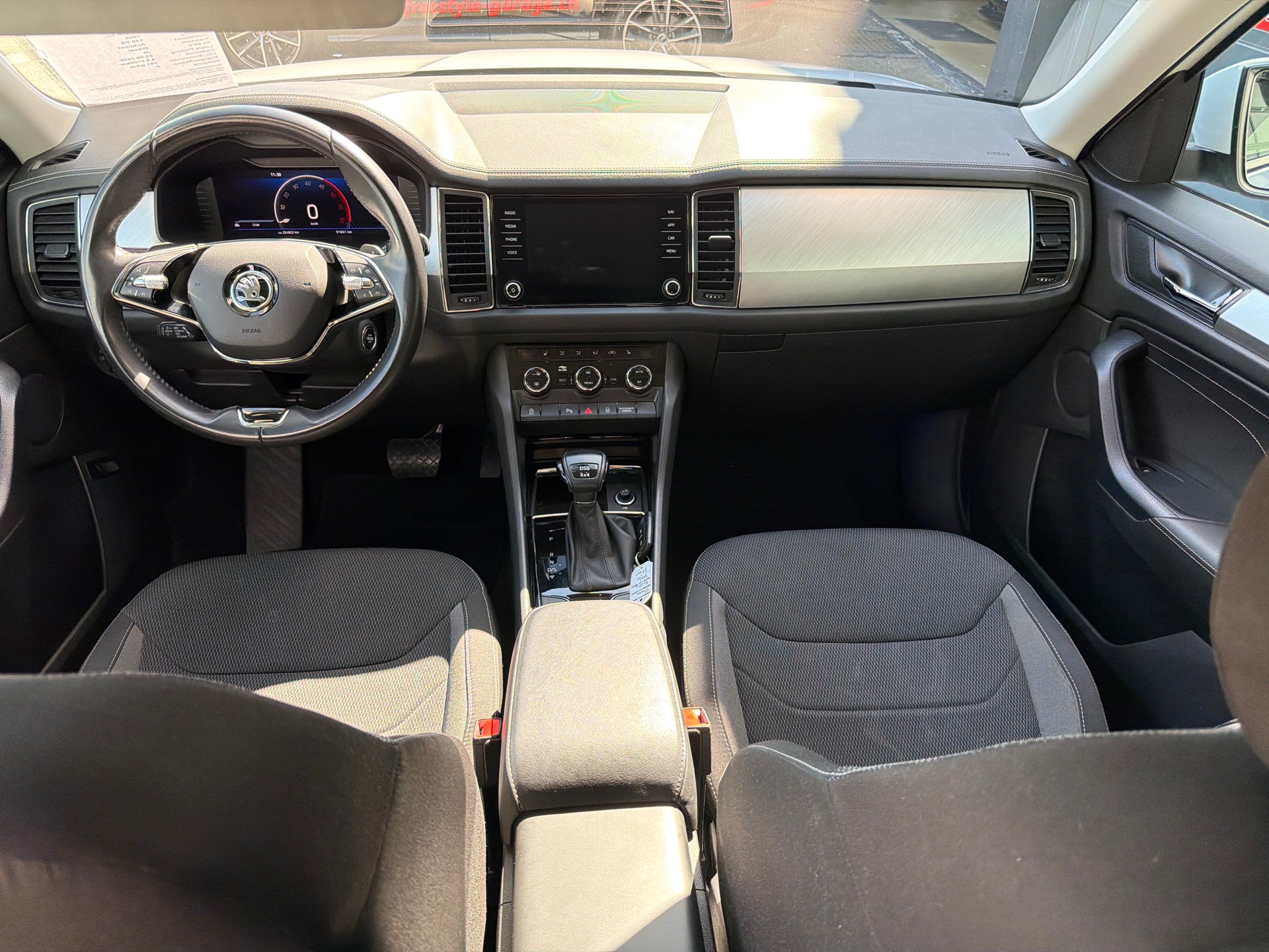 SKODA Kodiaq 2.0 TDI CR Ambition 4x4 DSG-image-10