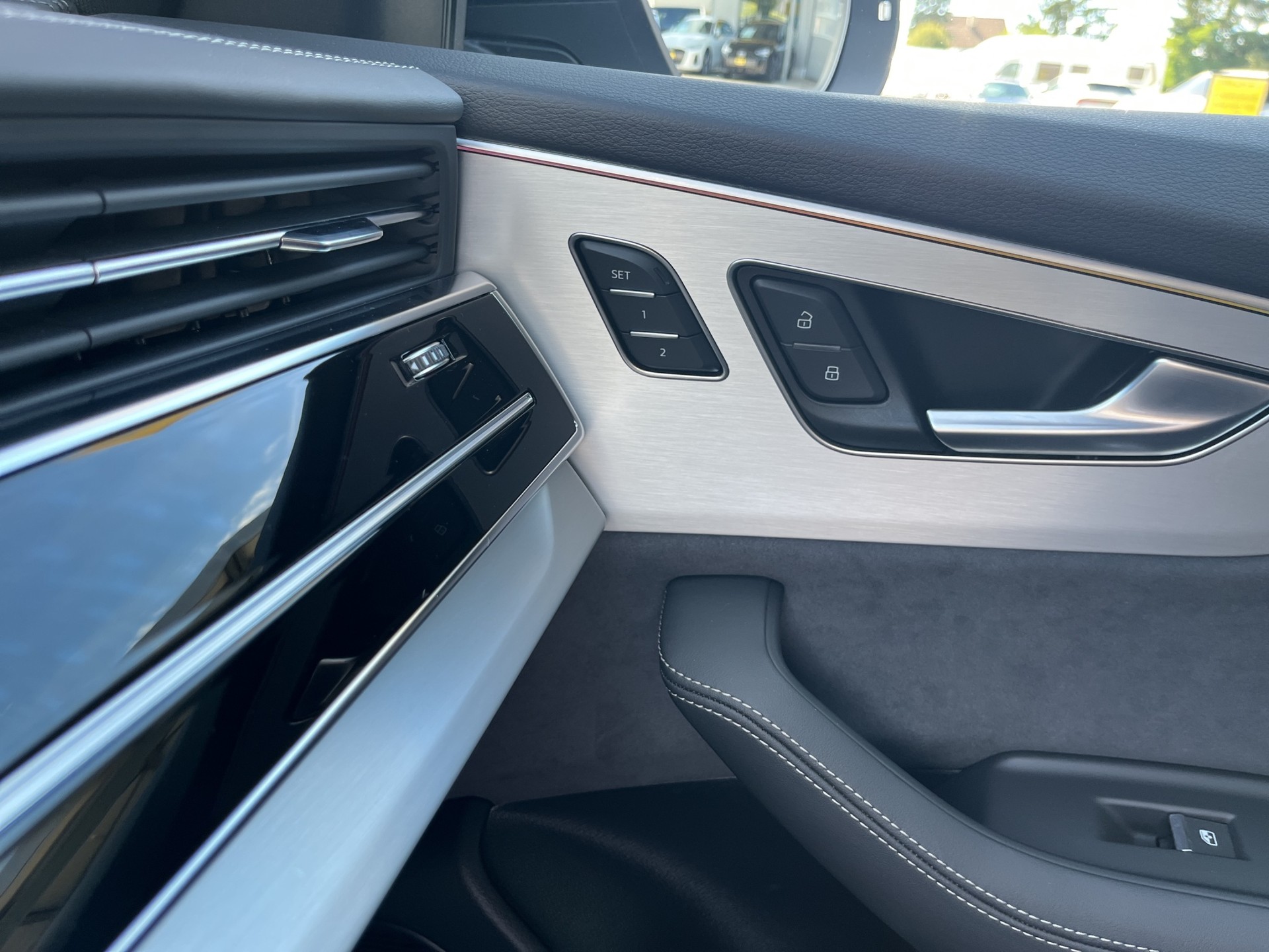 AUDI Q8 SUV TFSI e quattro 290 kW tiptronic *Standklima/Heizung, Allradlenkung Panodach, B&O, Nachtsicht, 5J.Garantie*-image-23