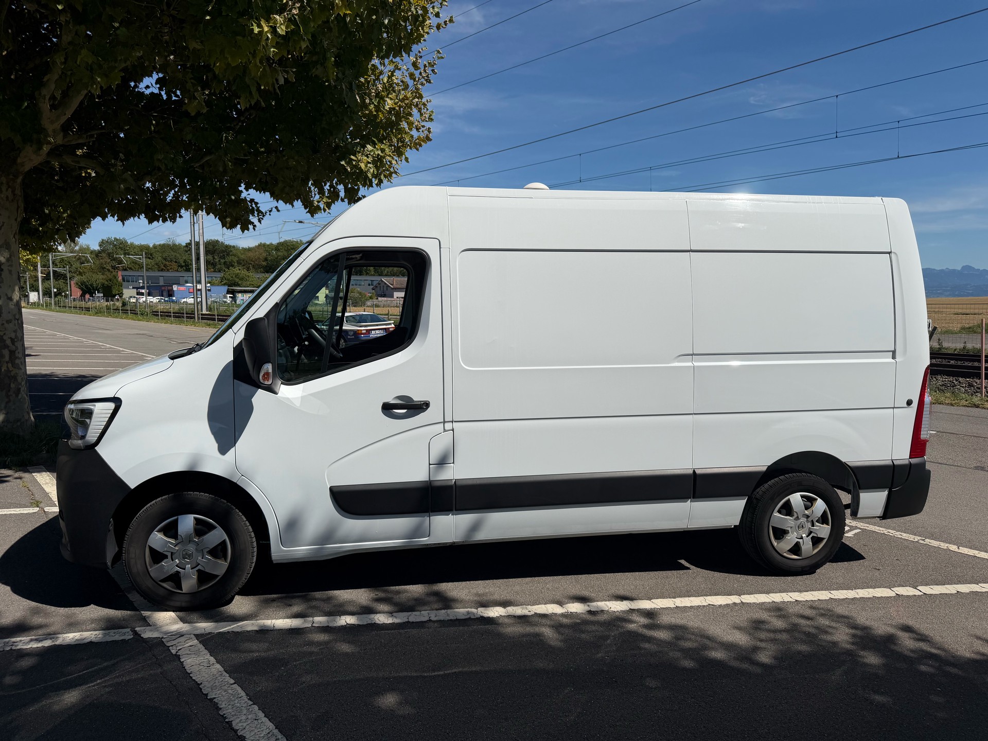 RENAULT 2.3 dCi 150 TwinTurbo-image-1