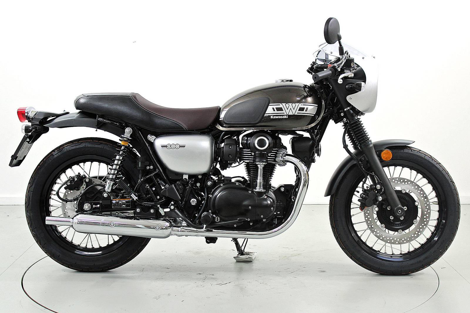 KAWASAKI W800 Café ABS-showroom-element-3