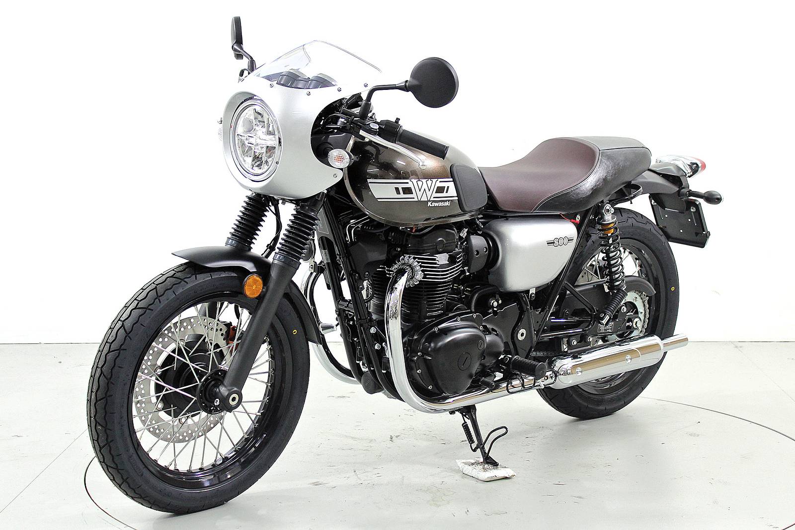 KAWASAKI W800 Café ABS-showroom-element-2