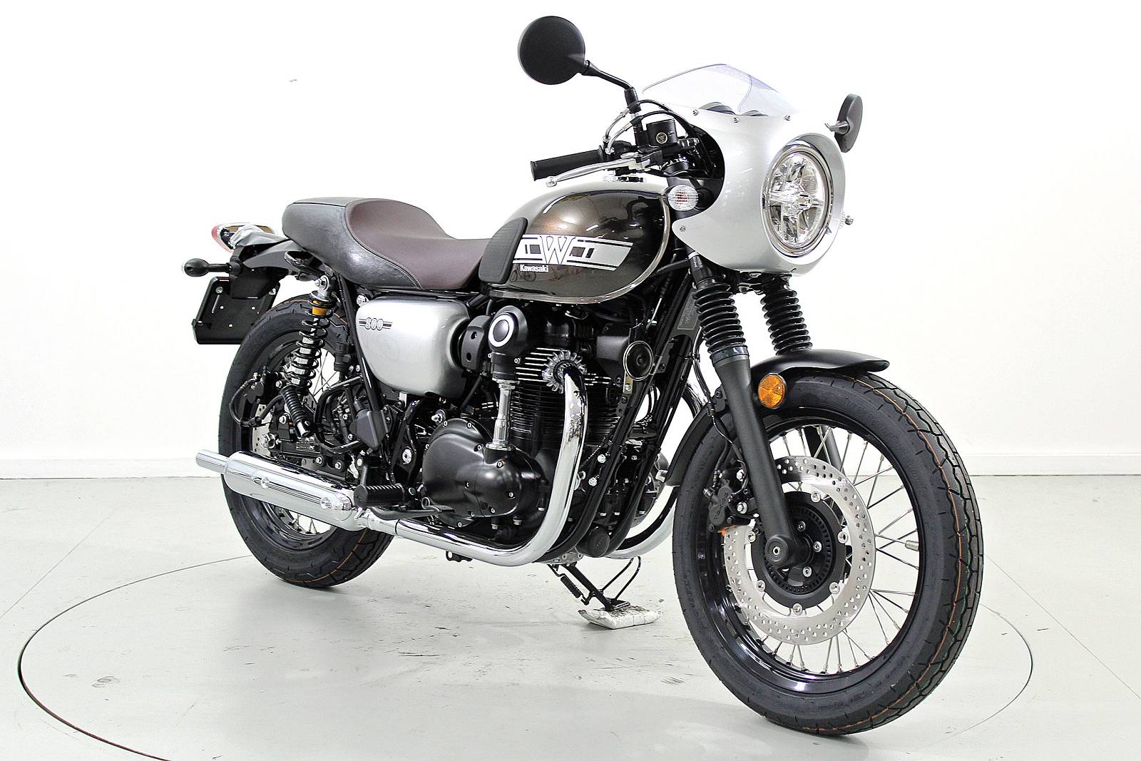 KAWASAKI W800 Café ABS-showroom-element-1