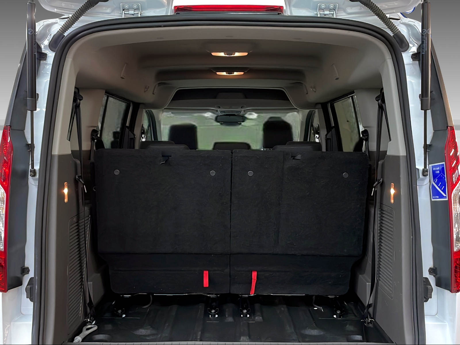 FORD Transit Connect Kombi 230 L2 1.5 EcoBlue 100 Trend — slika 11
