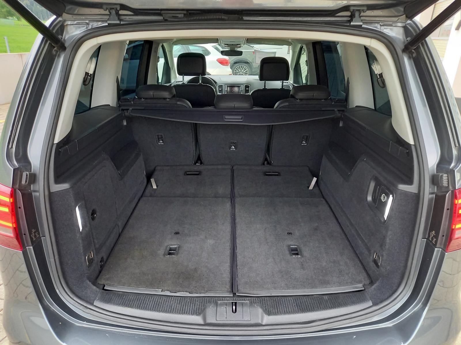 VW Sharan 1.4 TSI BlMT Highline DSG **7 Sitze**-image-14